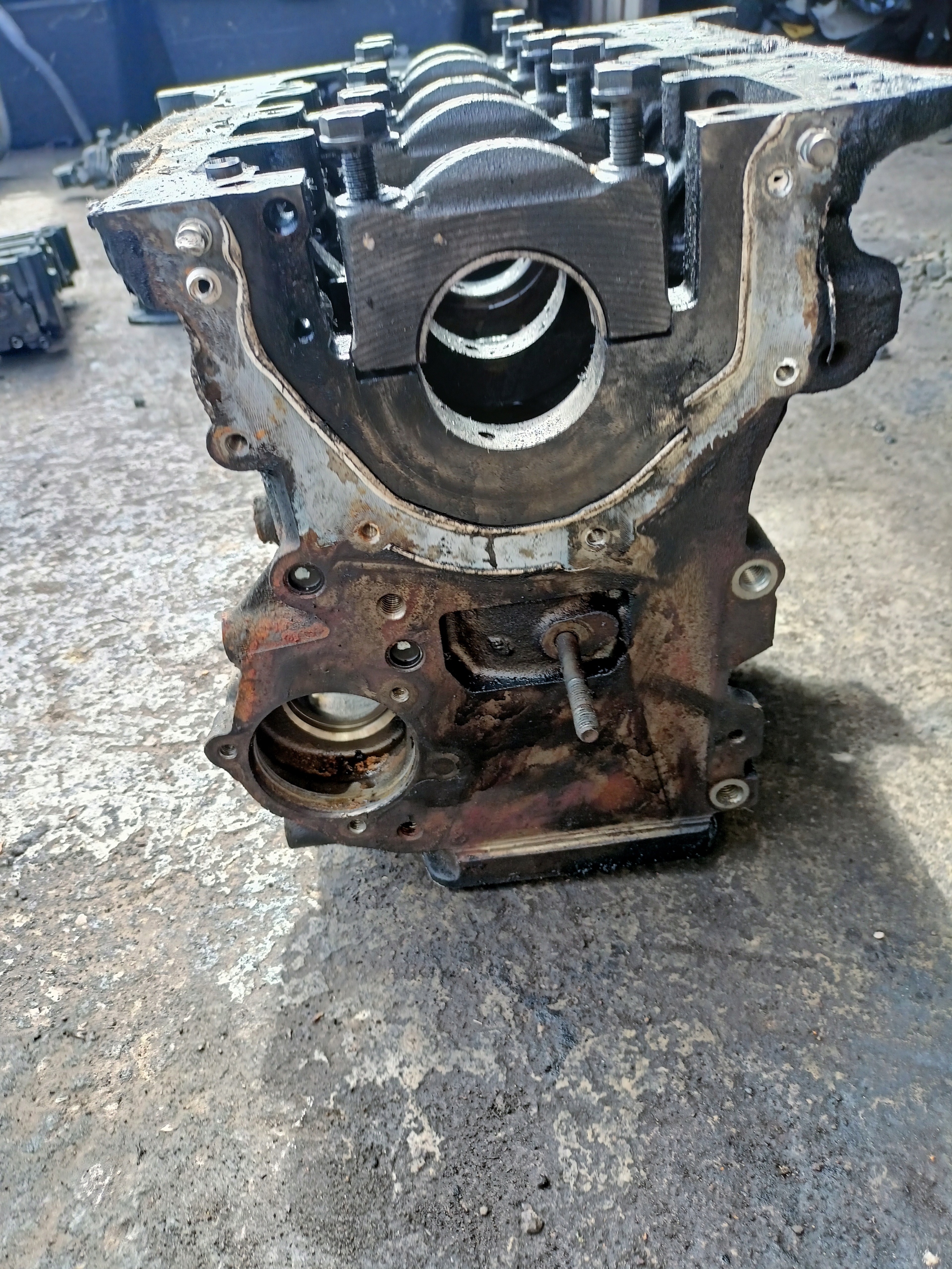 BLOK MOTORE AUDI A4 B7 A6 C6 2.0TDI 03G021A