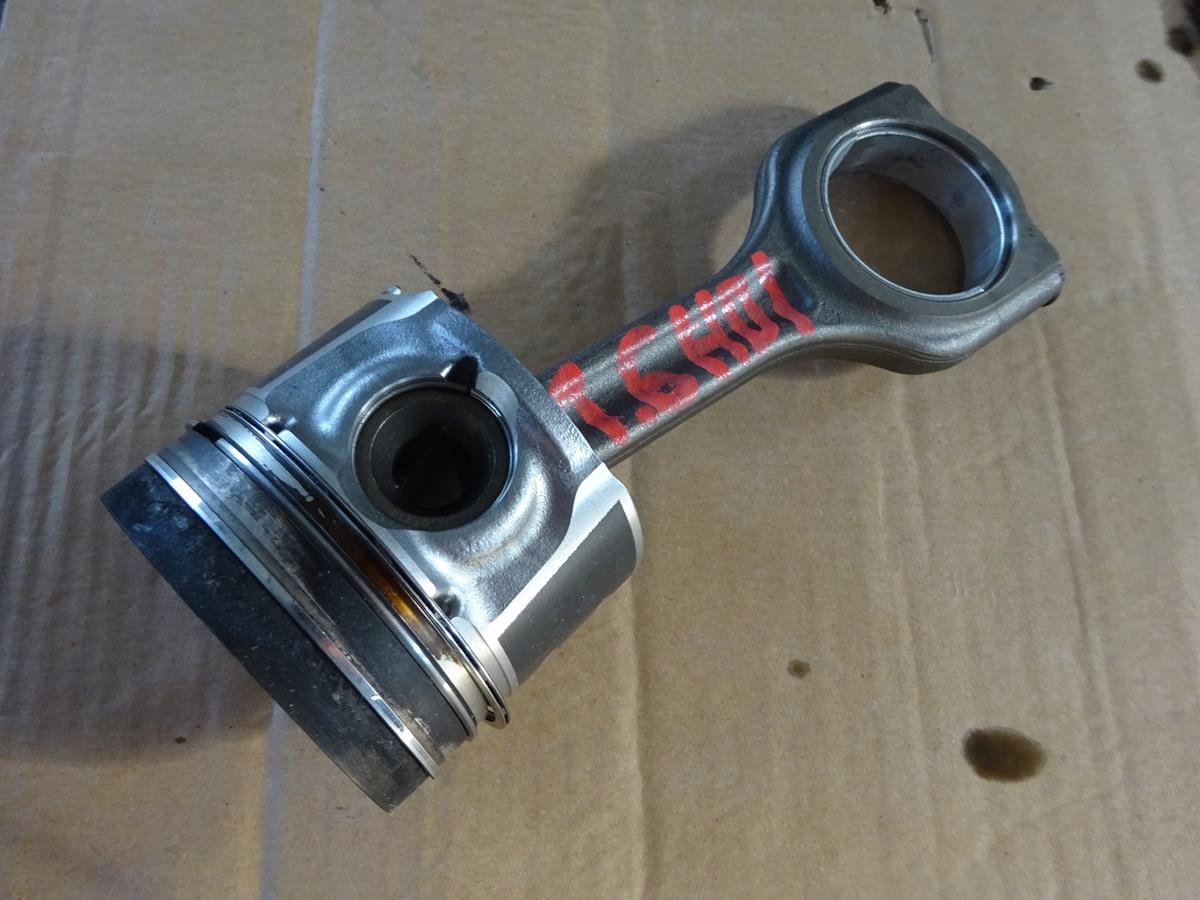 Поршень шатун OPEL GRANDLAND X 1,6 HDI 10JCAN