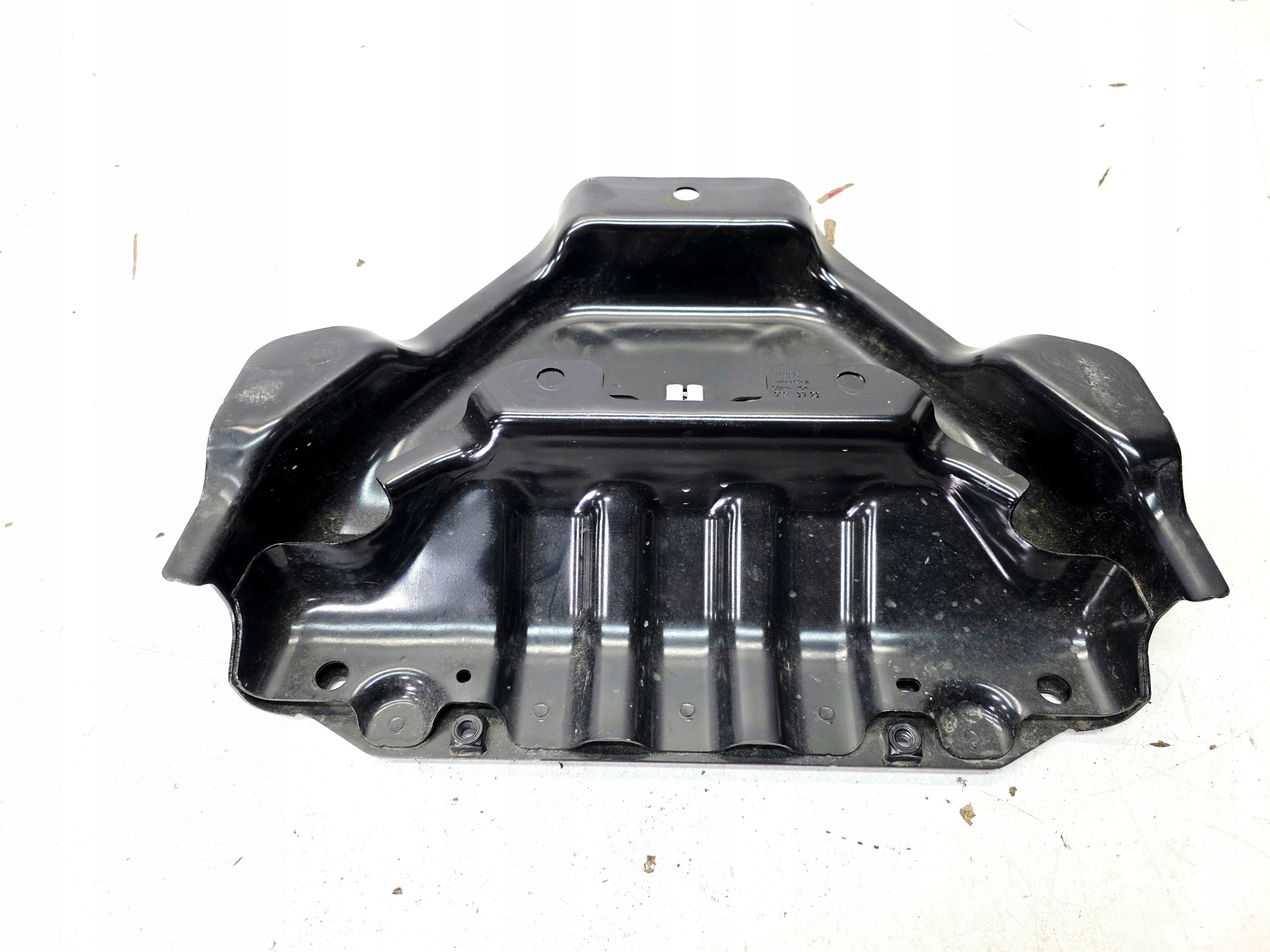console holder sider rear ZABEZPIECZAJACA AUDI Q4 E-TRON 1EA825921C