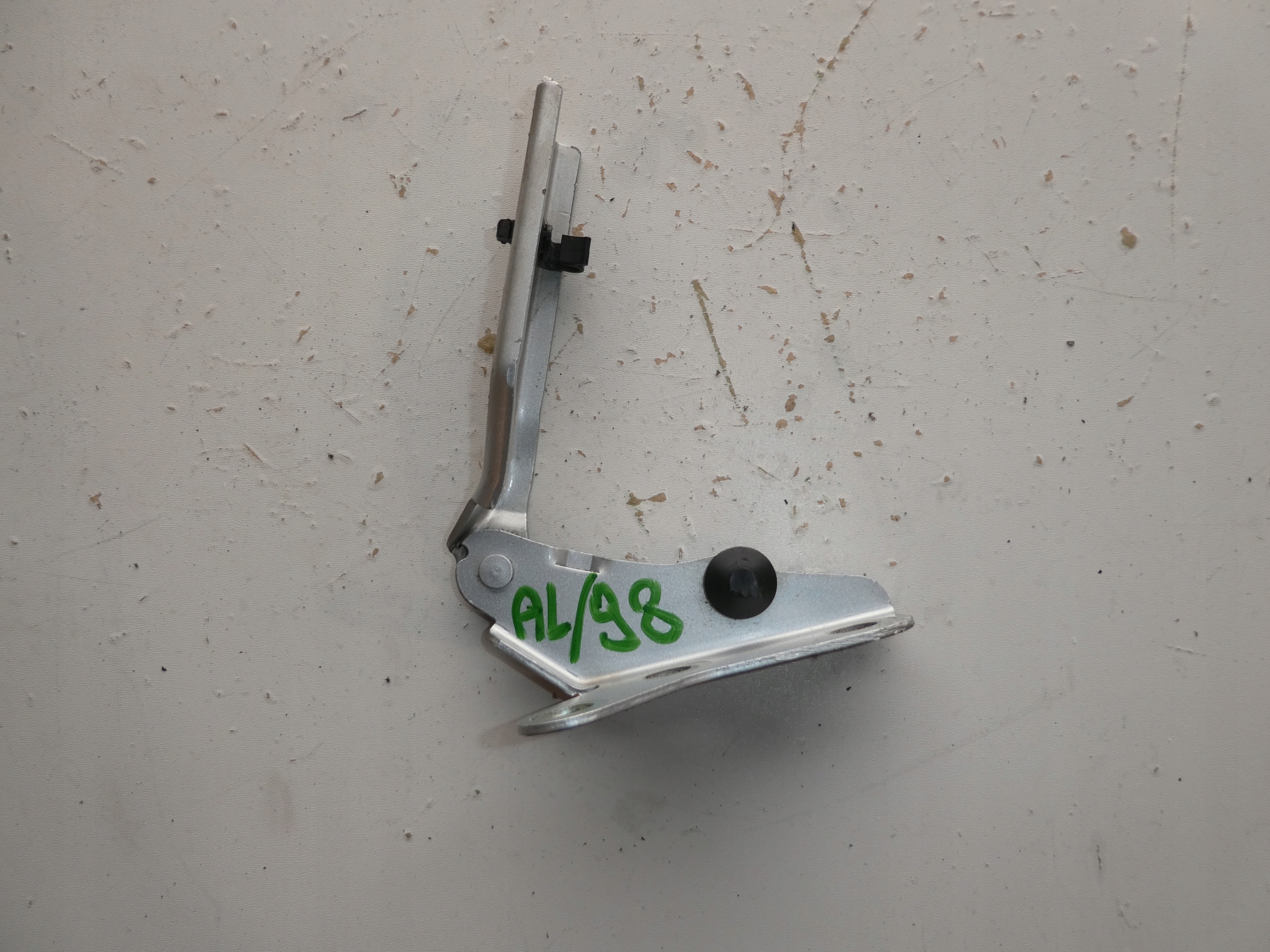 hinge bonnets VW POLO 6Q0823301B left
