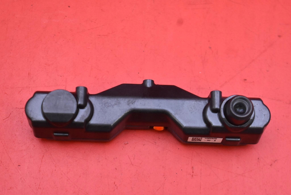 KAMERA RADAR windows front PRZEDNIEJ 1065809-00-B TESLA MODEL X 15-21