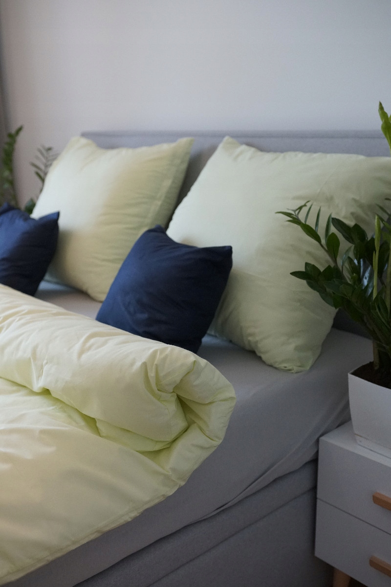 Granatowe POSZEWKI 2x 50x70 BAWEŁNA miękkie EKO Szerokość produktu 70 cm