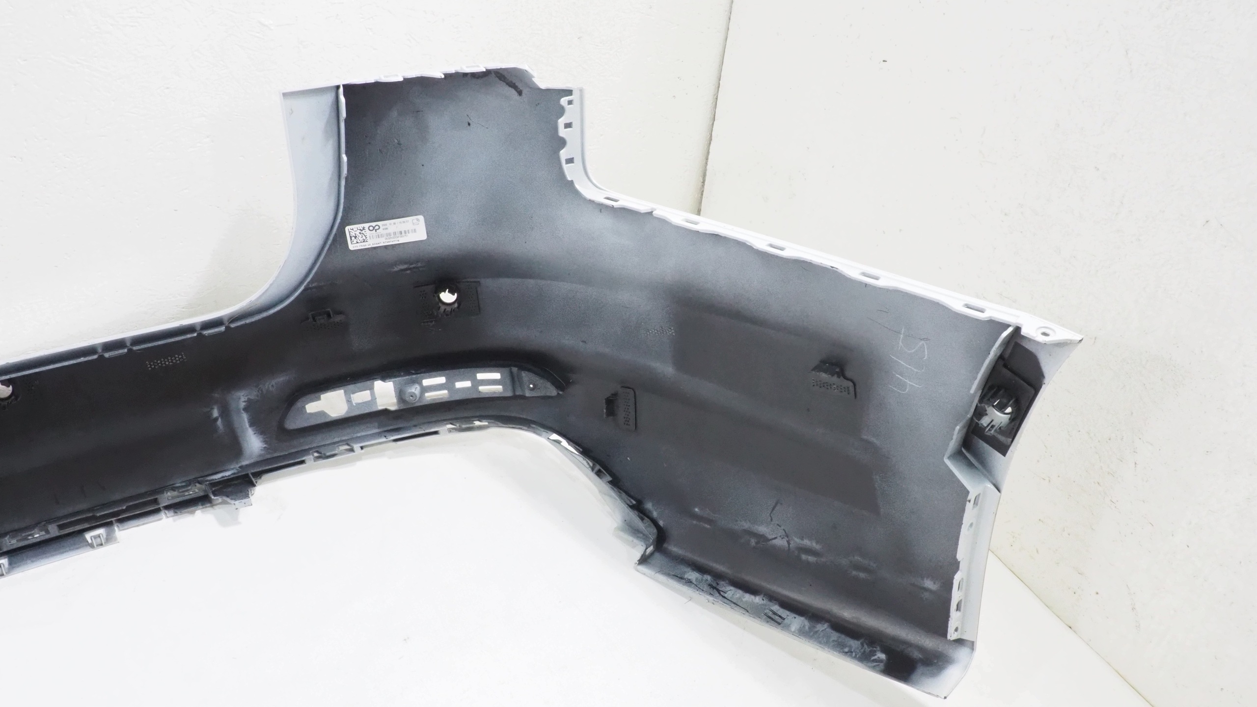 Audi A6 C8 Kombi bumper rear part rear 4K9807511