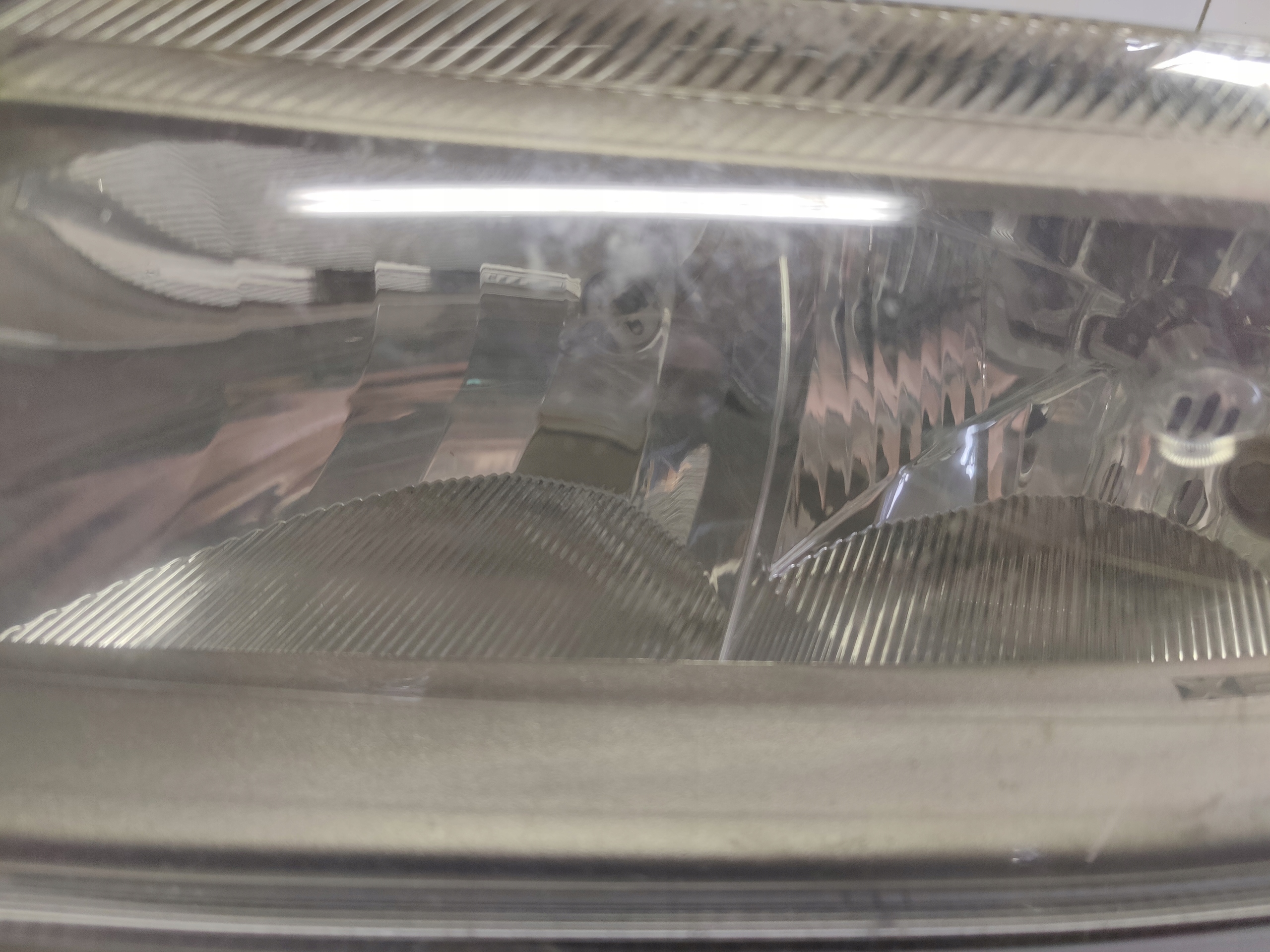RENAULT LAGUNA II light left front 8200002467