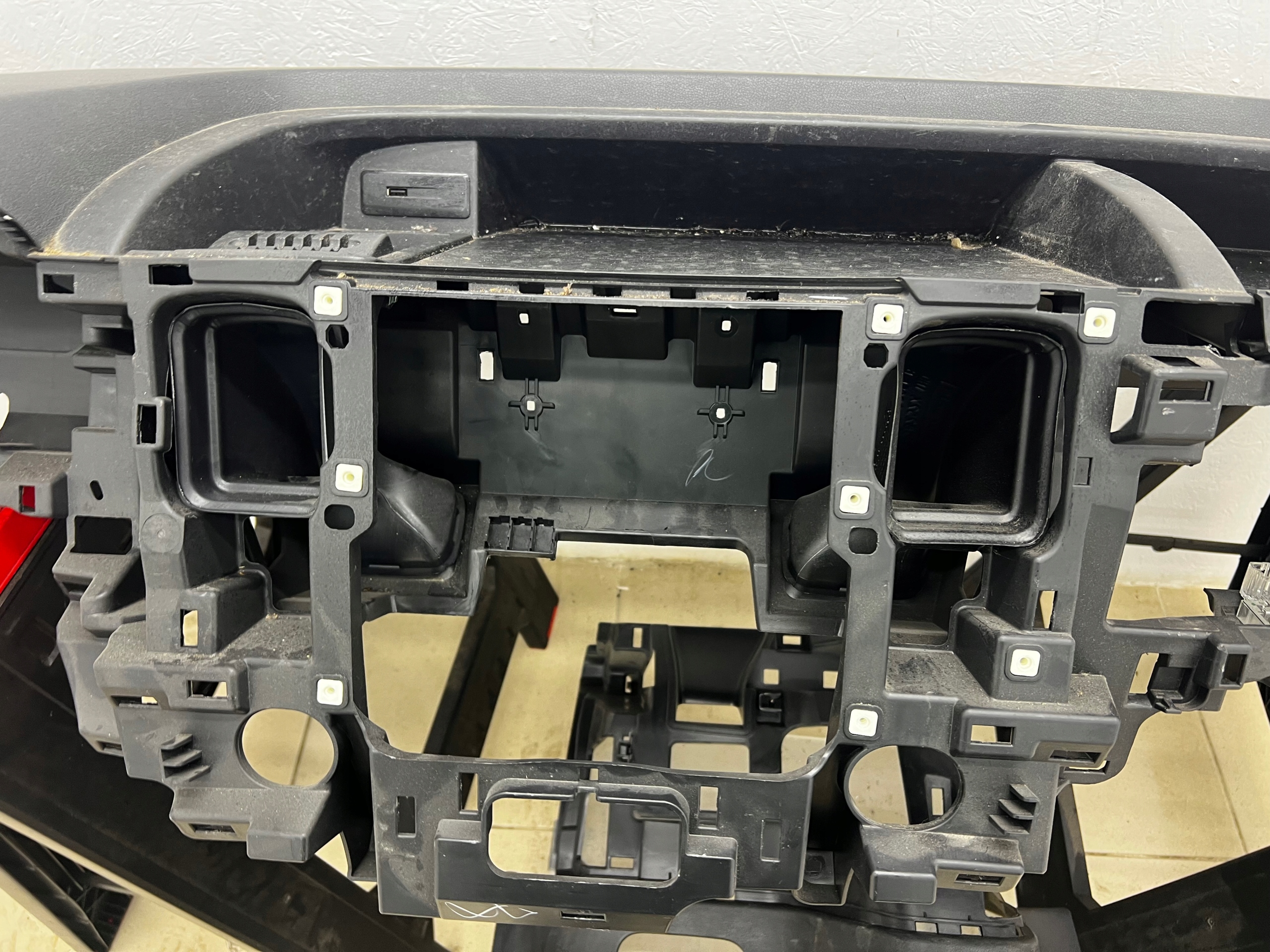 TRAFIC III VIVARO B TALENTO dashboard console ROZDZIELCZA cockpit