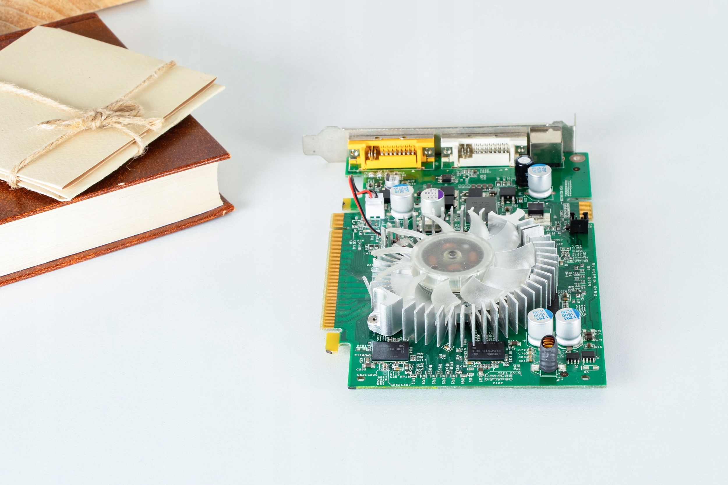 NVIDIA CLUB 3D GEFORCE 8600GT 256MB (DDR3) PCIe x16 2xDVI HIGH PROFILE Model 8600GT