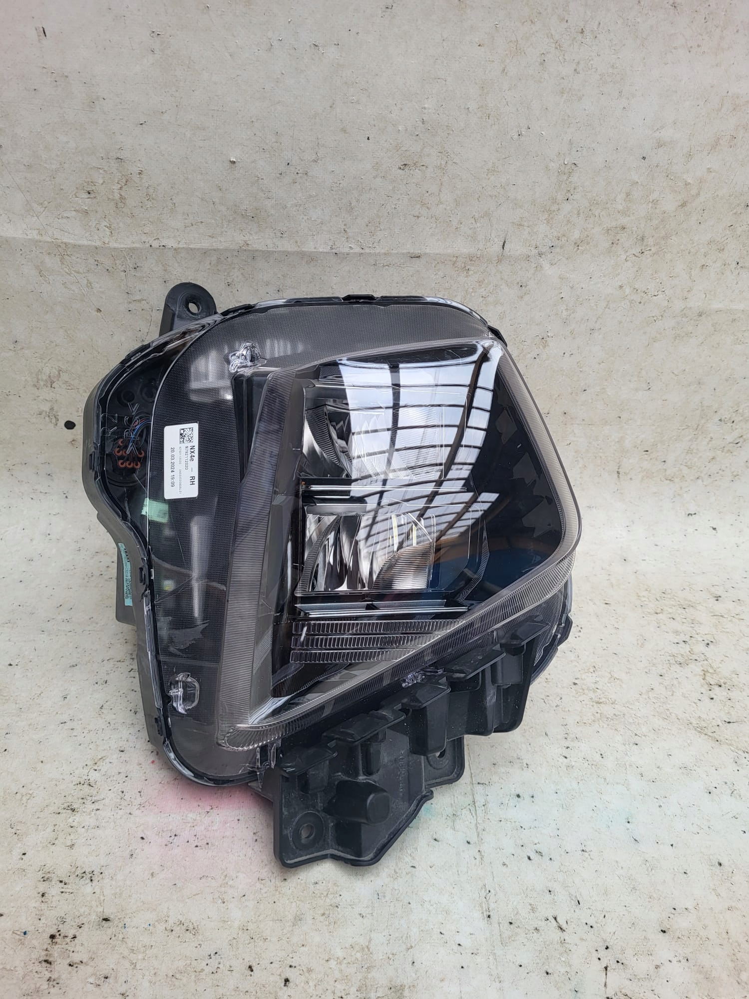 HYUNDAI TUCSON IV 20- light right front front FULL LED 92102-N7100