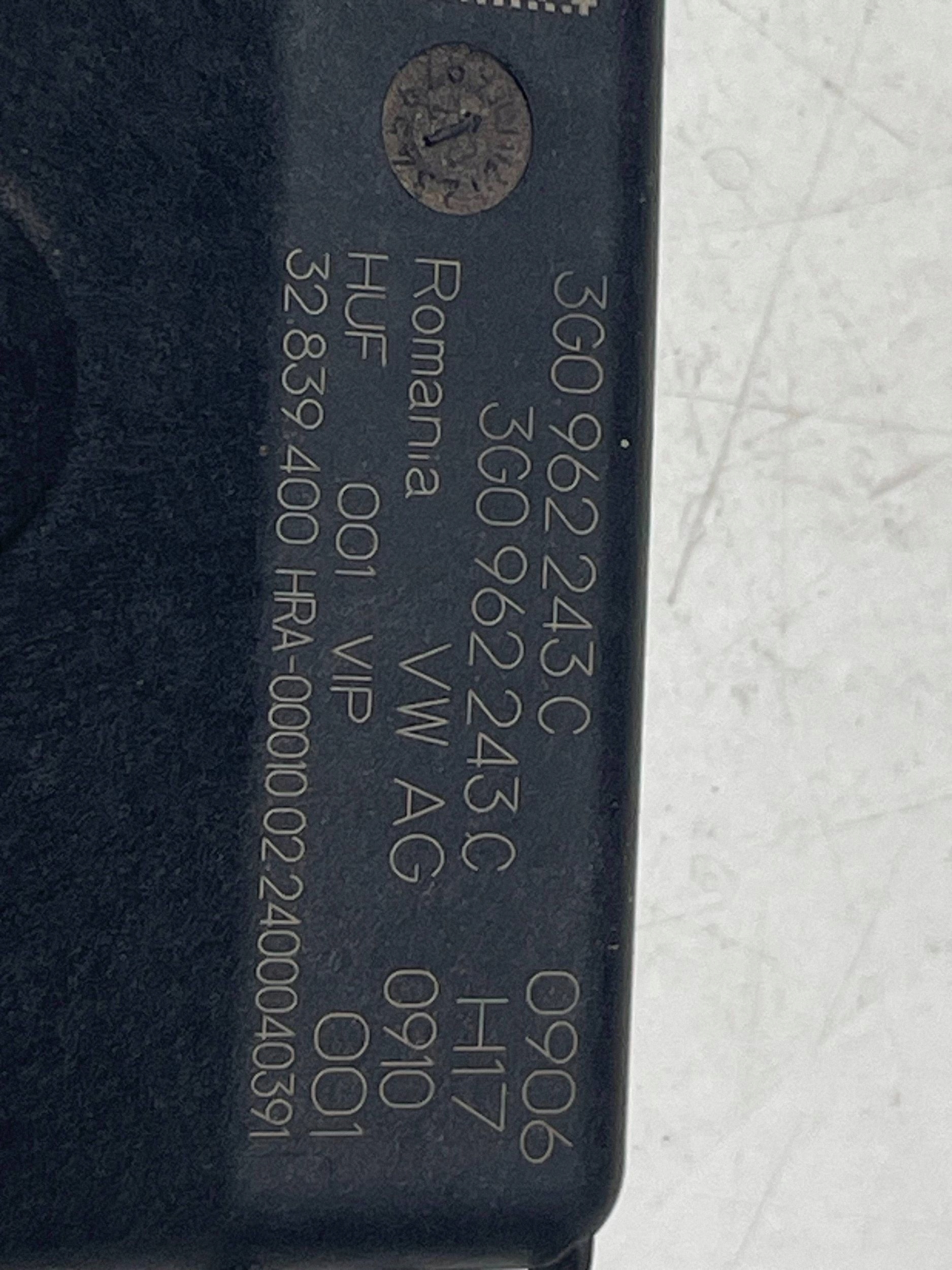 Module pour l’ouverture du capot VW AUDI PORSCHE 3G0962243C !J