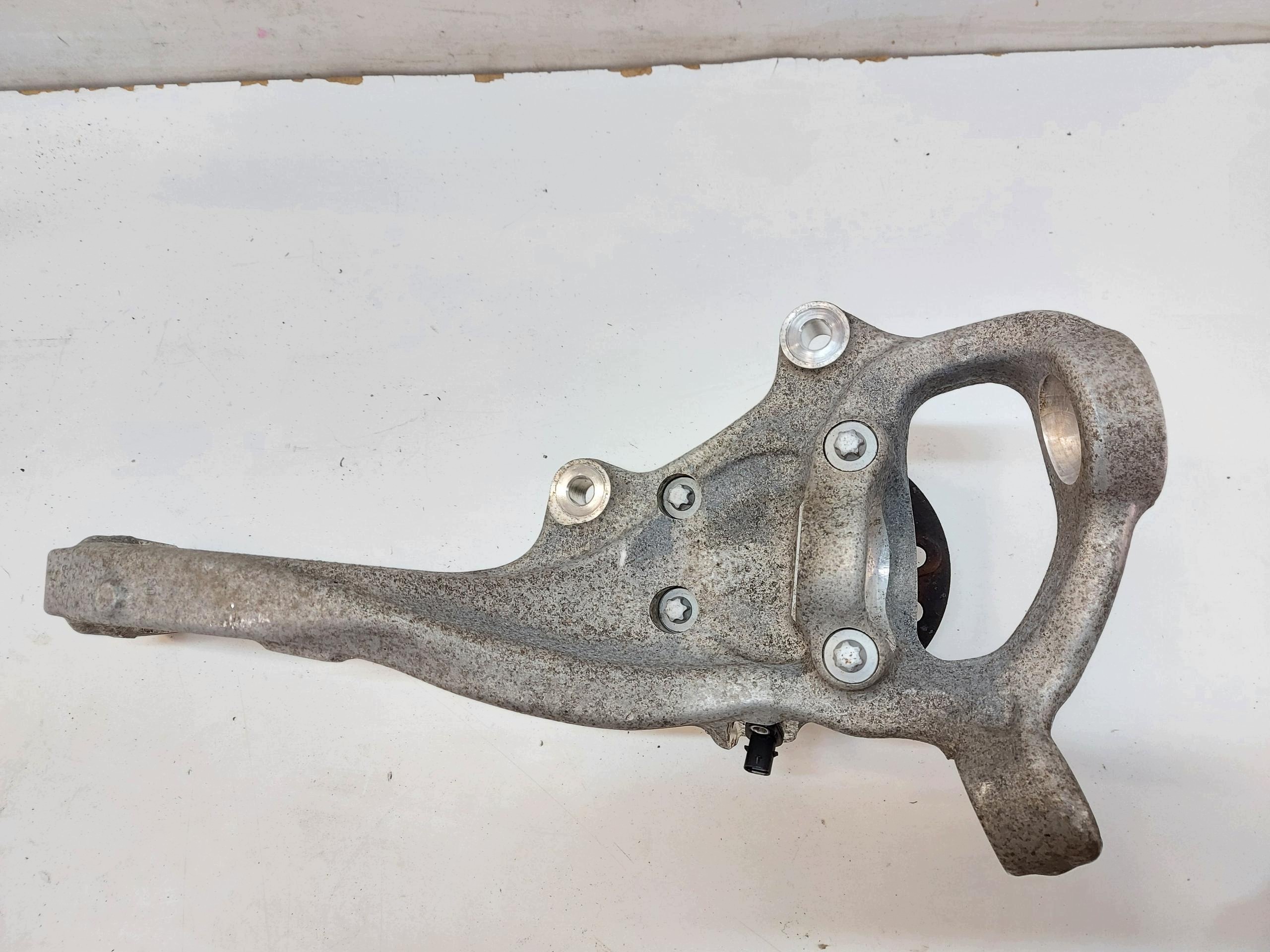 MERCEDES W213 E300de Kombi swing front right A2133324800