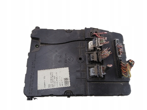 RENAULT MEGANE II Module fusibles Module UCH 8200305575