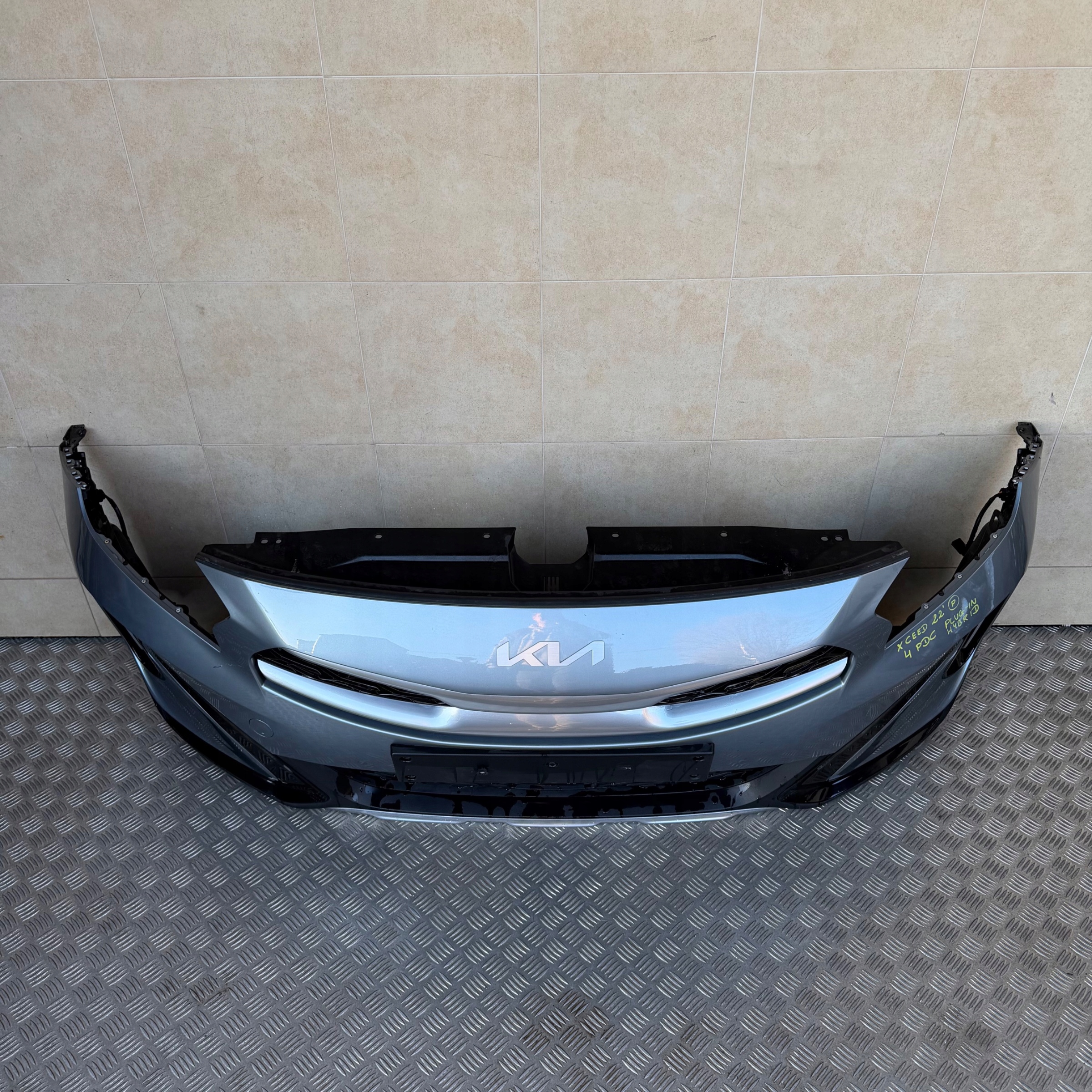 front bumper complete KIA XCEED spoiler-IN HYBRID 2022 ROK 4 PDC