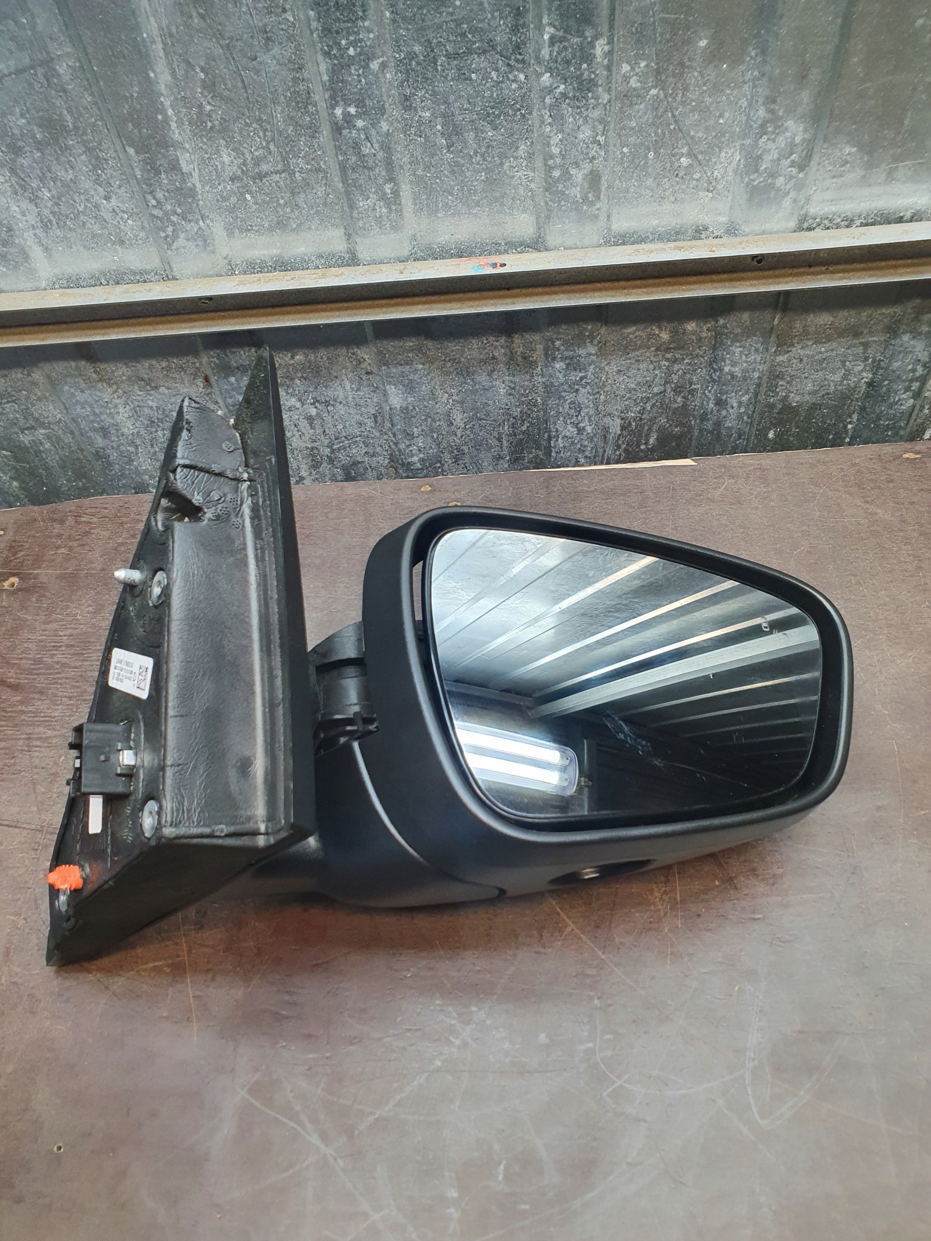LUSTERKO PRAWE 11 PIN FORD KUGA MK3 2019->