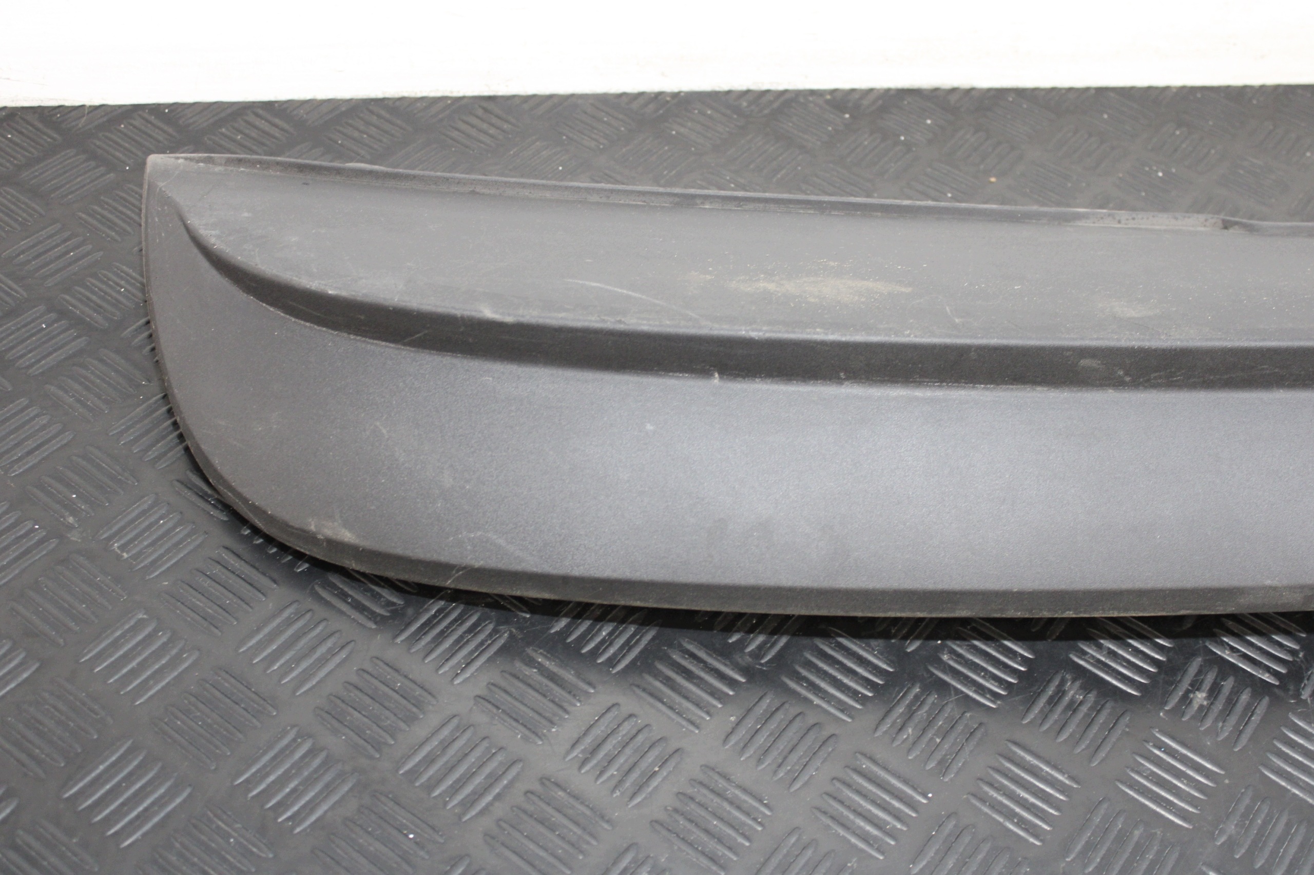 diffuseur pare choc arrière 8W0807521 AUDI A4 B9 8W0 8W9