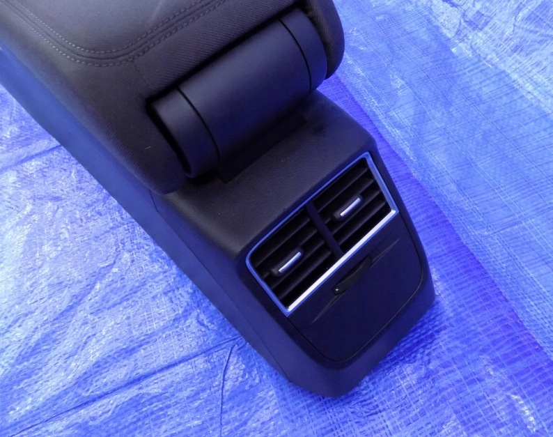 tunnel central armrest AUDI A3 8V SPORTBACK 8v1863241