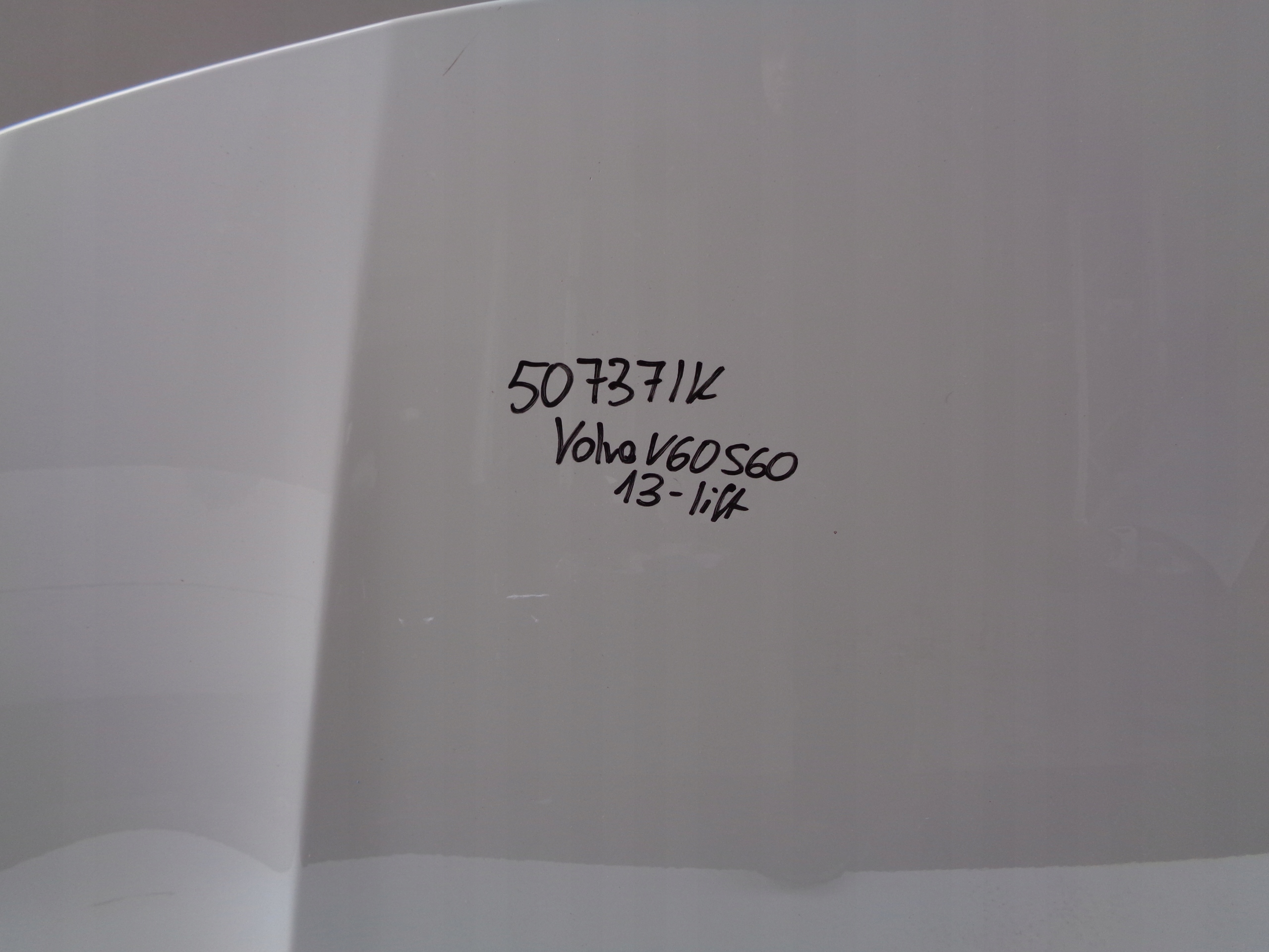 bonnet VOLVO V60 S60 13- LIFT NR 50737