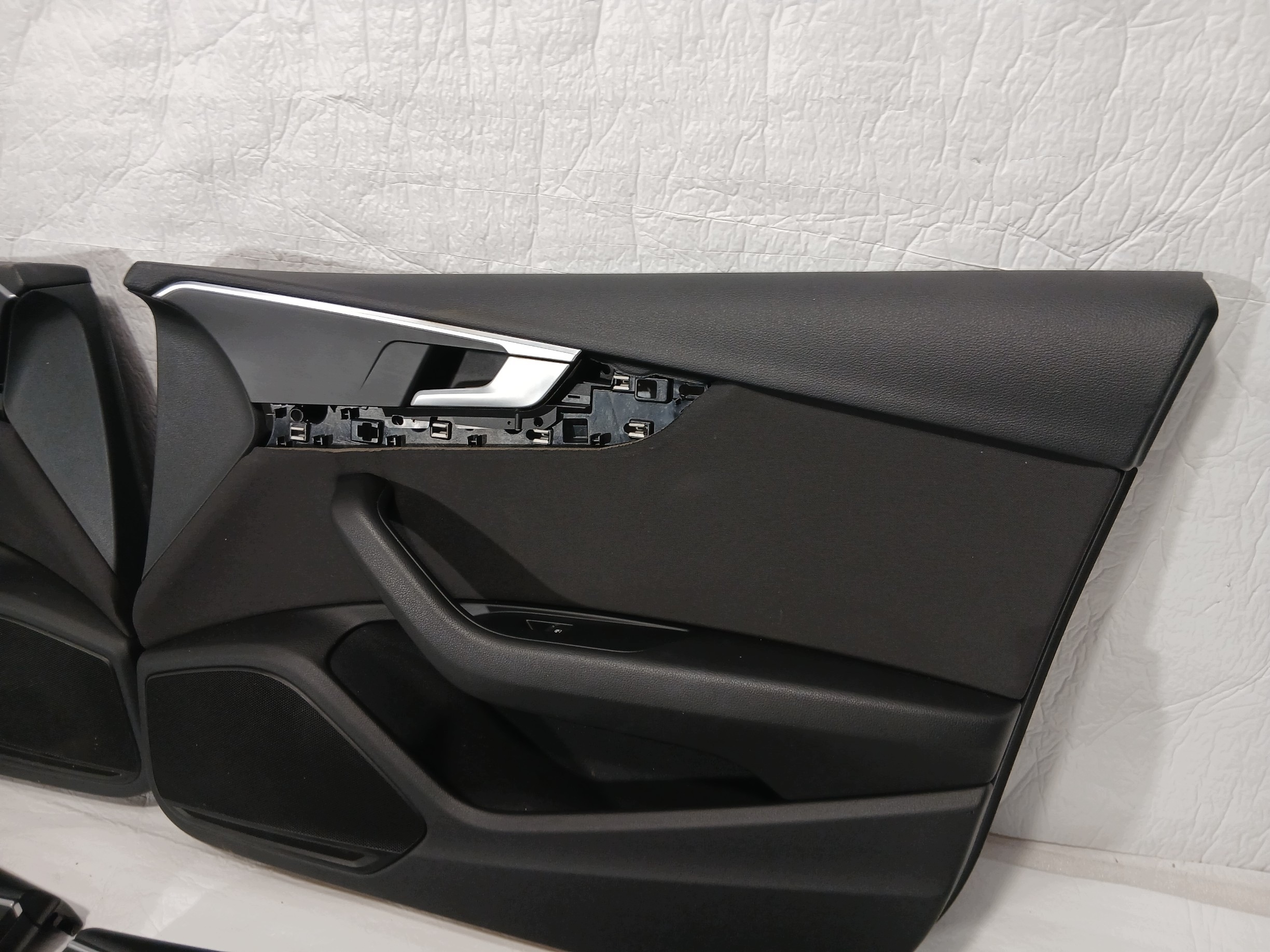 AUDI A4 B9 LIFT seats side KOMPLET