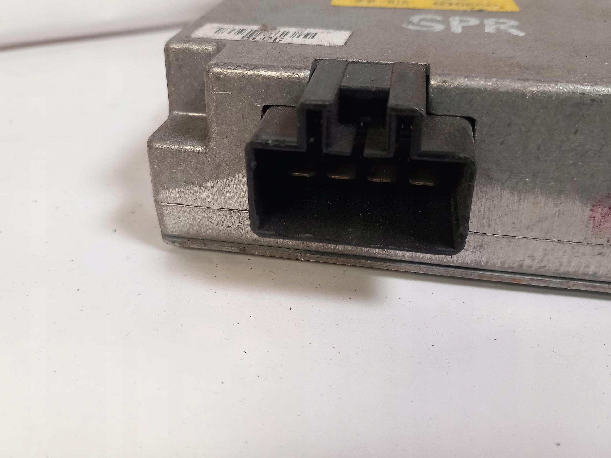 control unit module UNIT ASSY HYUNDAI I40 95300-3Z050 11-15