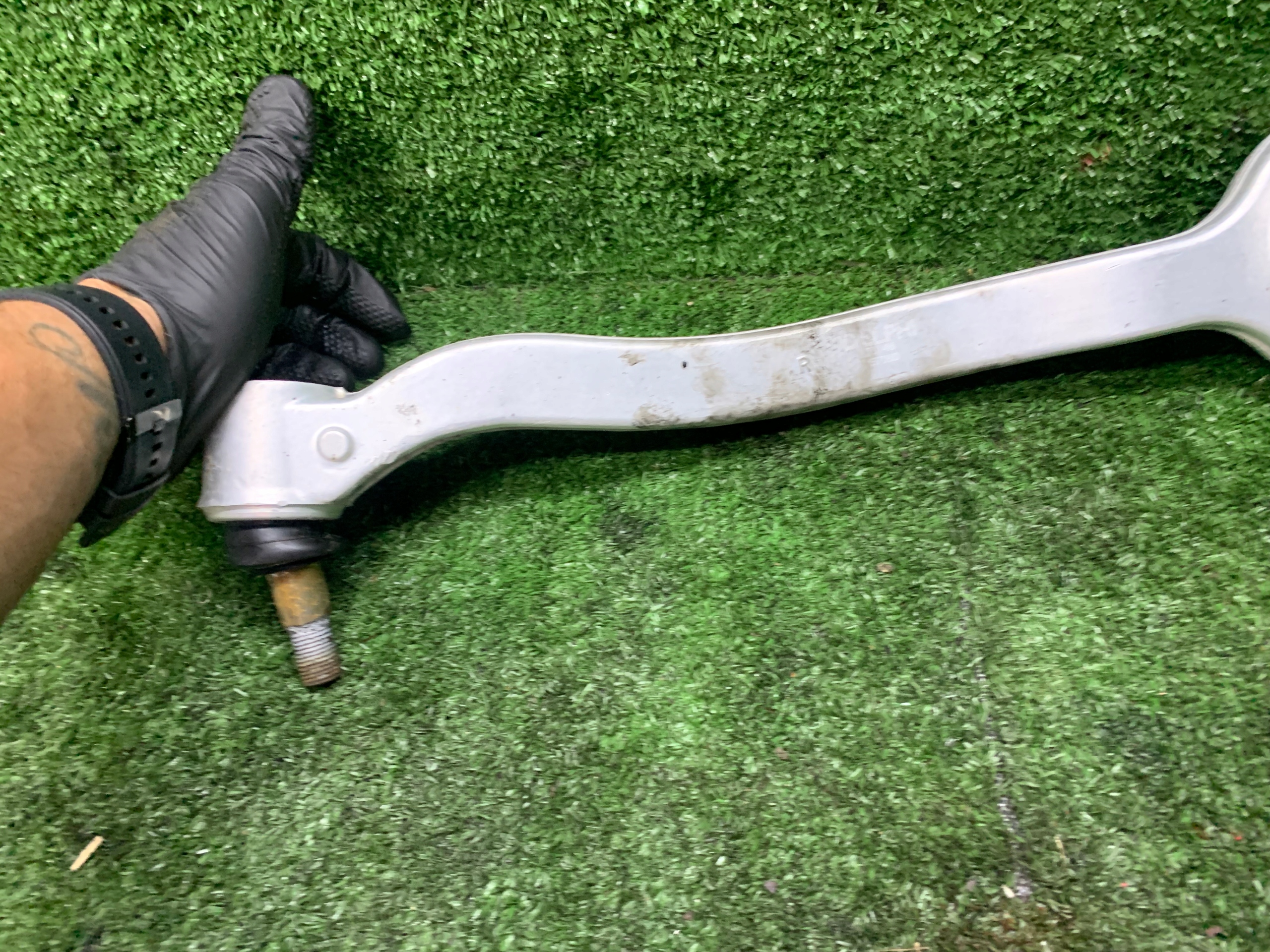 Mercedes S klasa W220 arm right front front lower