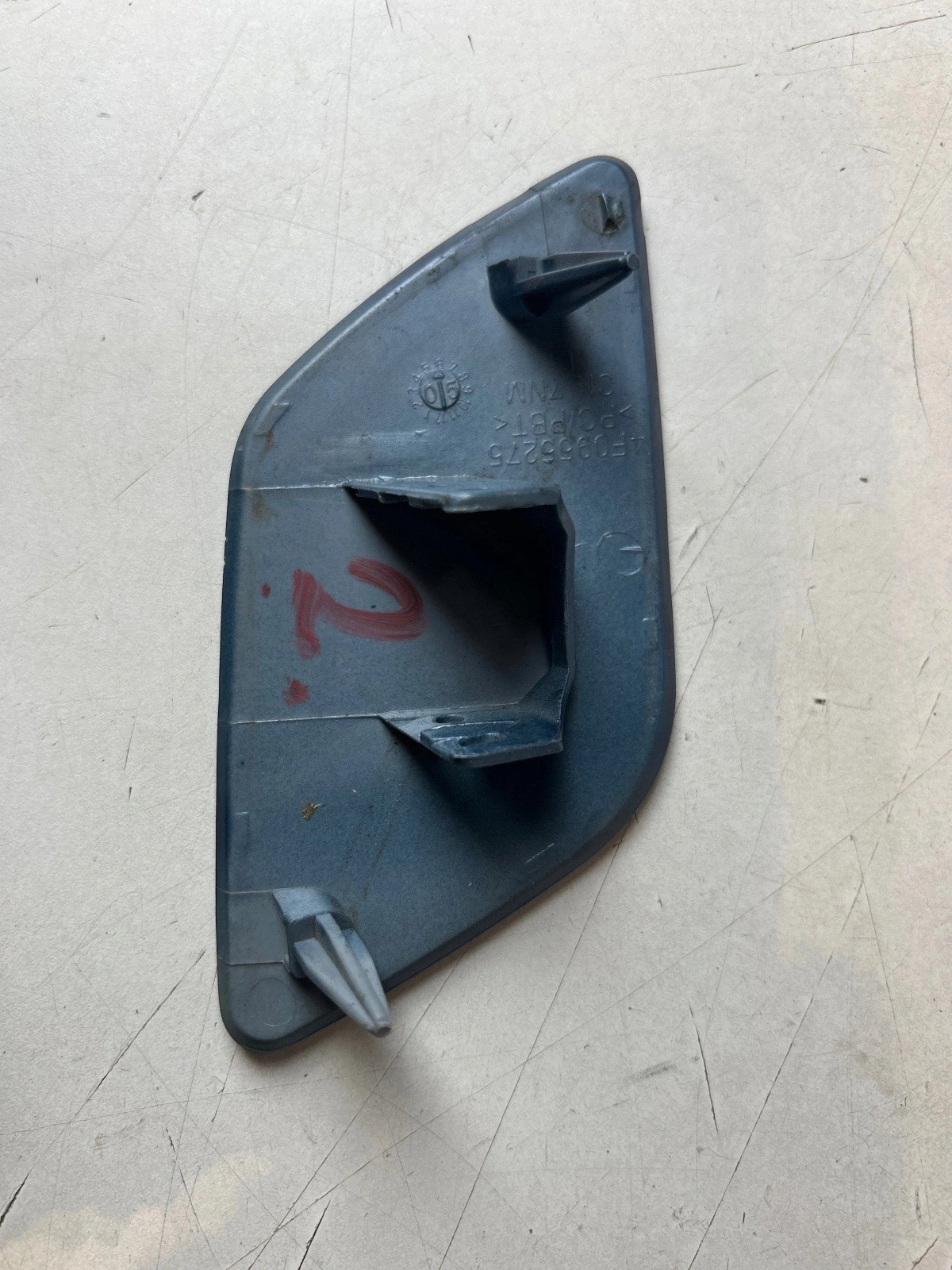 spoiler of the washer front left Audi A6 C6 S-line LZ5B