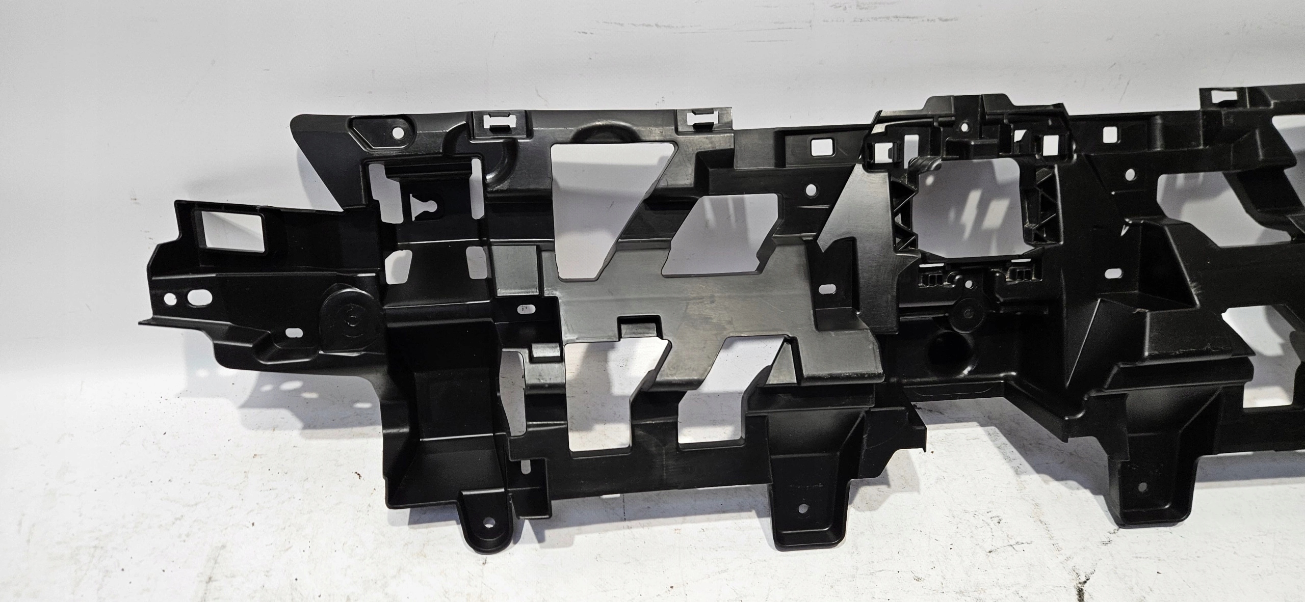 support pillar grille RENAULT MEGANE E-TECH 22- original 620323888R