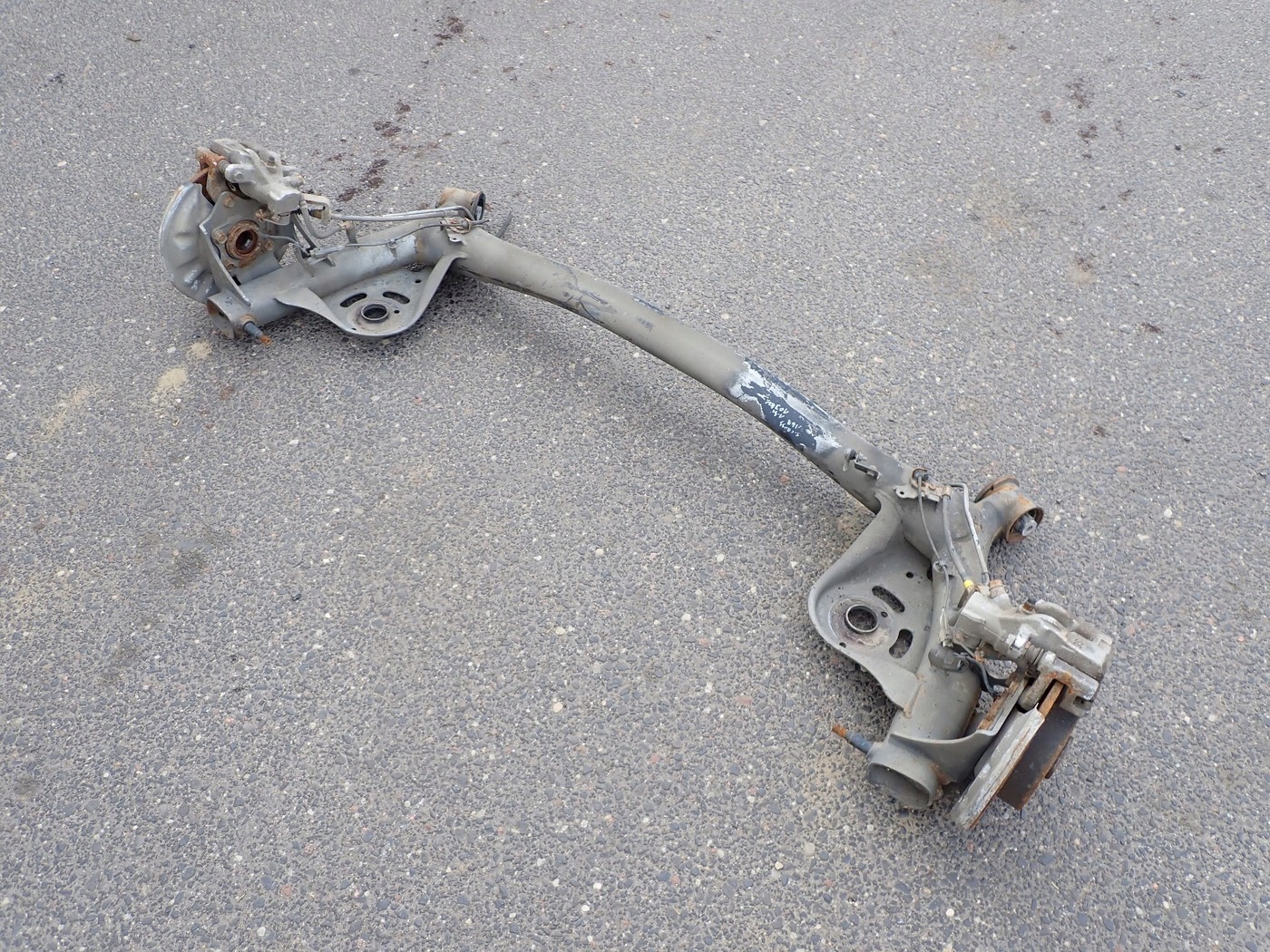 BELKA OŚ ZAWIESZENIA TYŁ TYLNA TAECZ 2XZACISK SUZUKI 4X4 SUZUKI SX4 S-CROSS