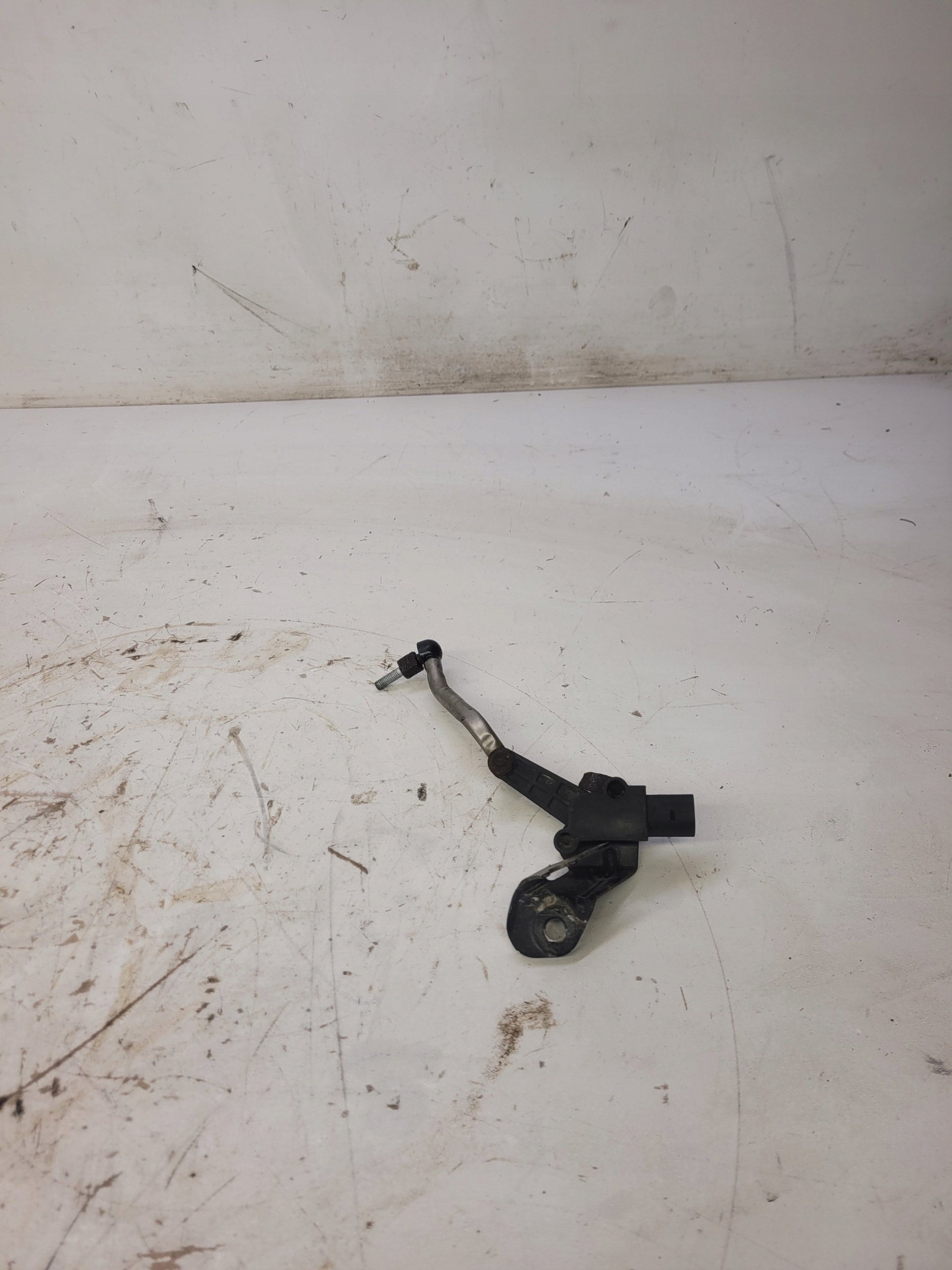 1T0907503A - Датчик выравнивания фар AUDI A4 A5 8K0941285K