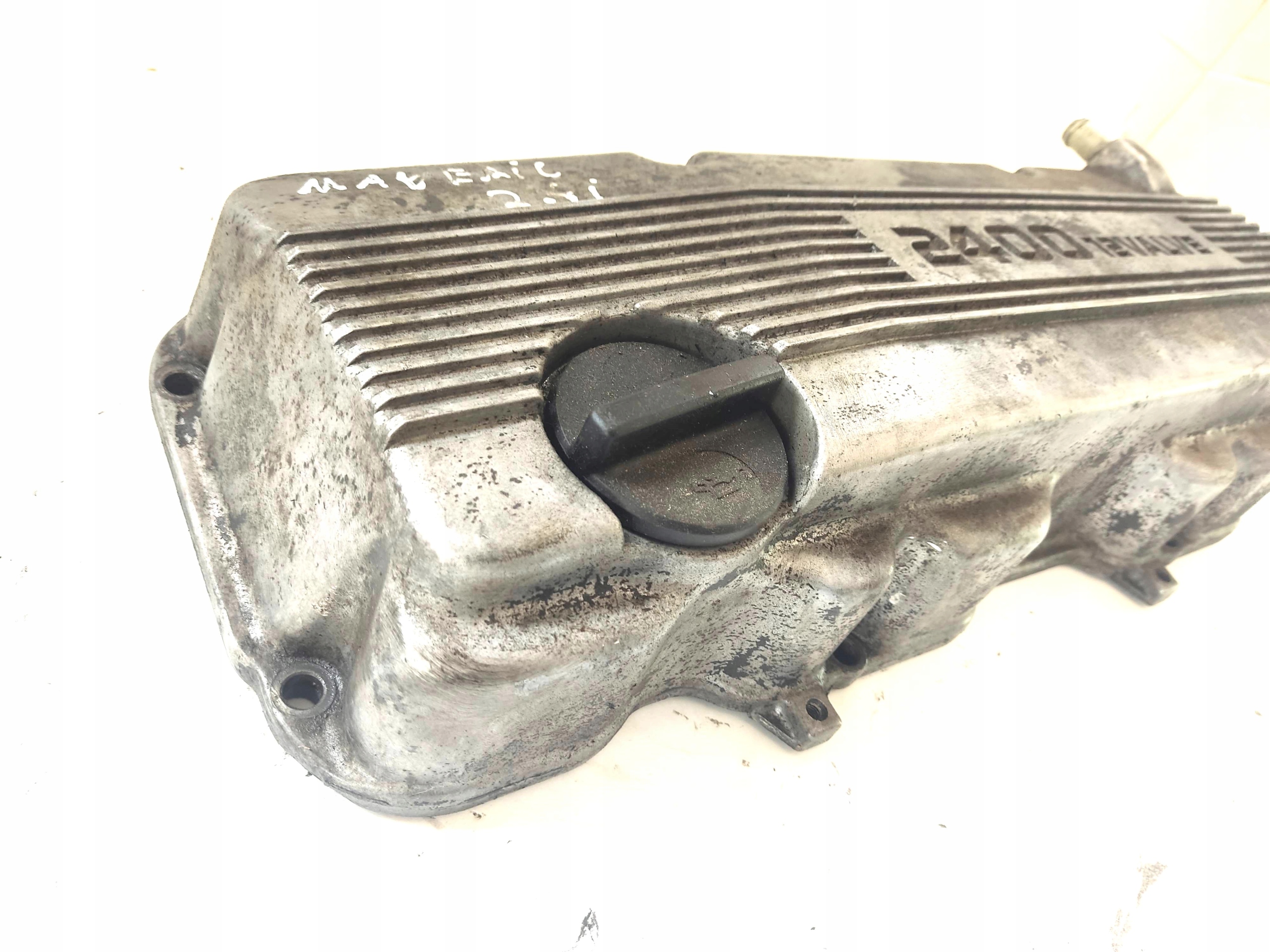 engine housing cover upper FORD MAVERICK 2.4B