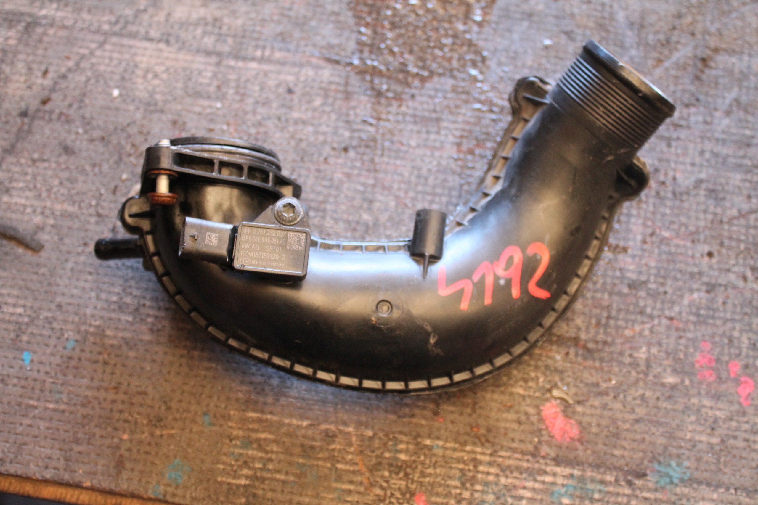 4192. pipe air PORSCHE 0P2145681F