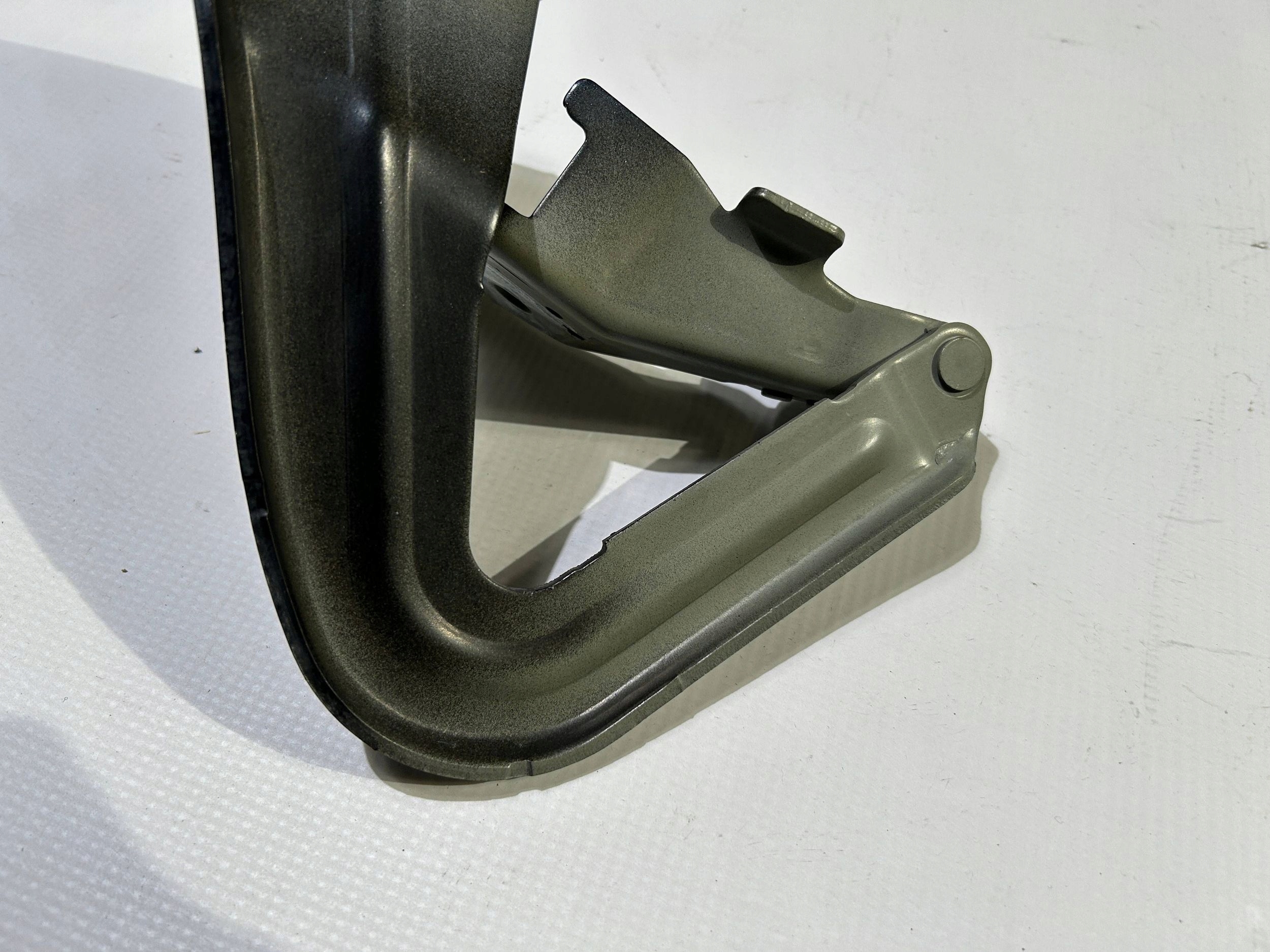 hinge holder bonnets front left left Ford Explorer V 2011