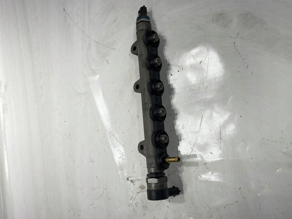 injection ramp complete sensor RENAULT SCENIC II 8200853678
