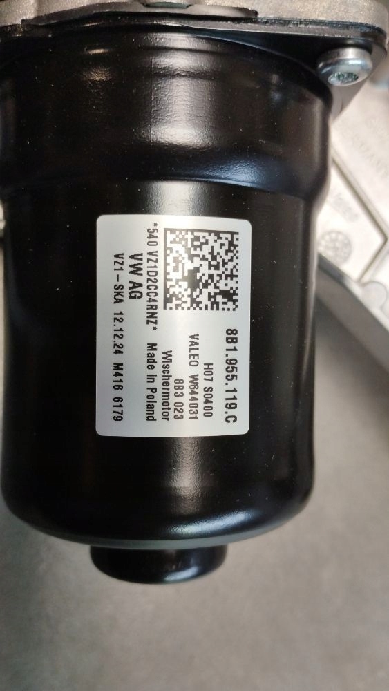Audi A5 B10 Wischergestänge przednich 8B1955119C