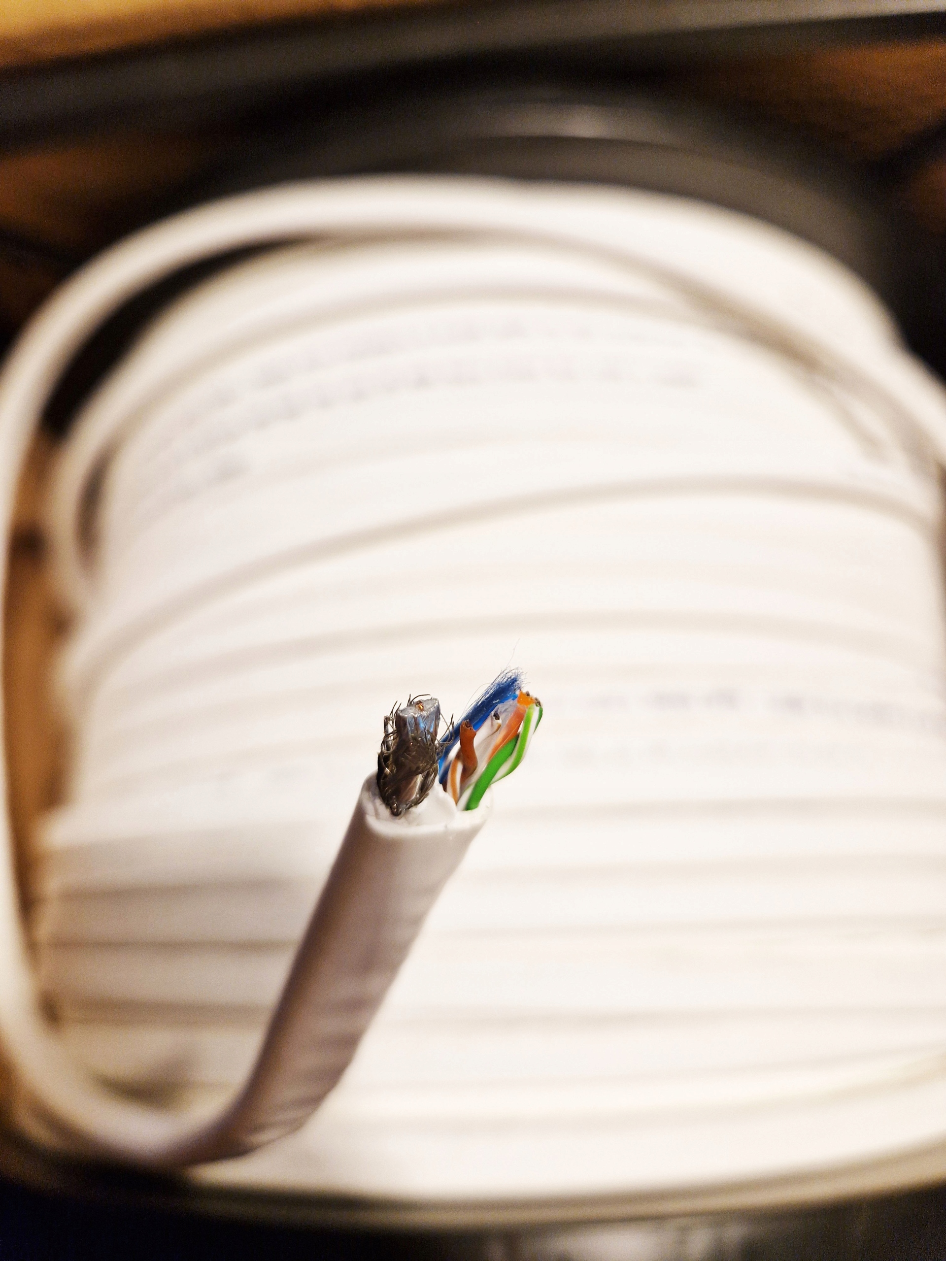 Koaxiální kabel Hd 063 Hffr 250MHZ 100ohm Mini Coax 150 m plochý