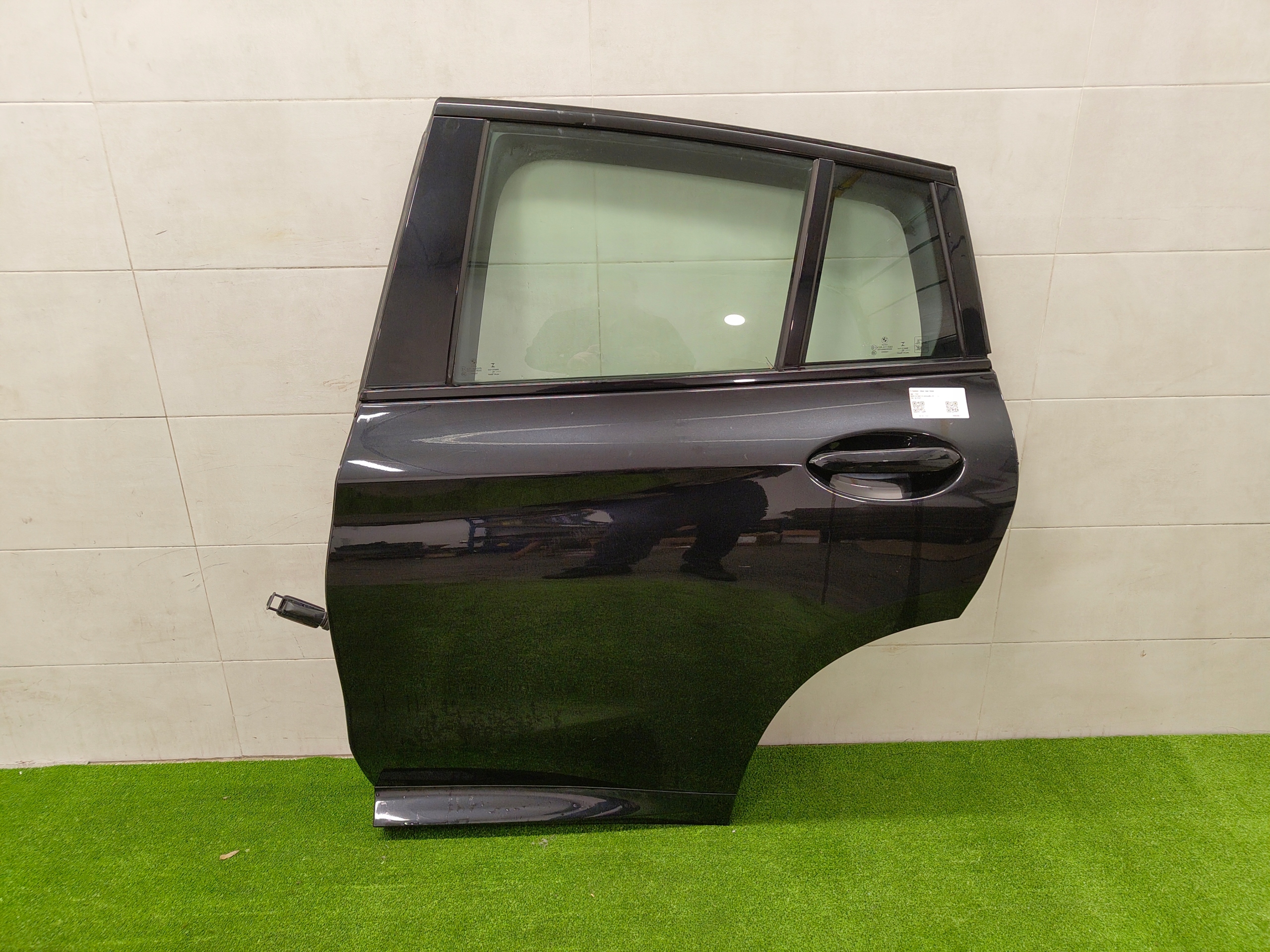 BMW X4 G02 door left rear part rear. 475