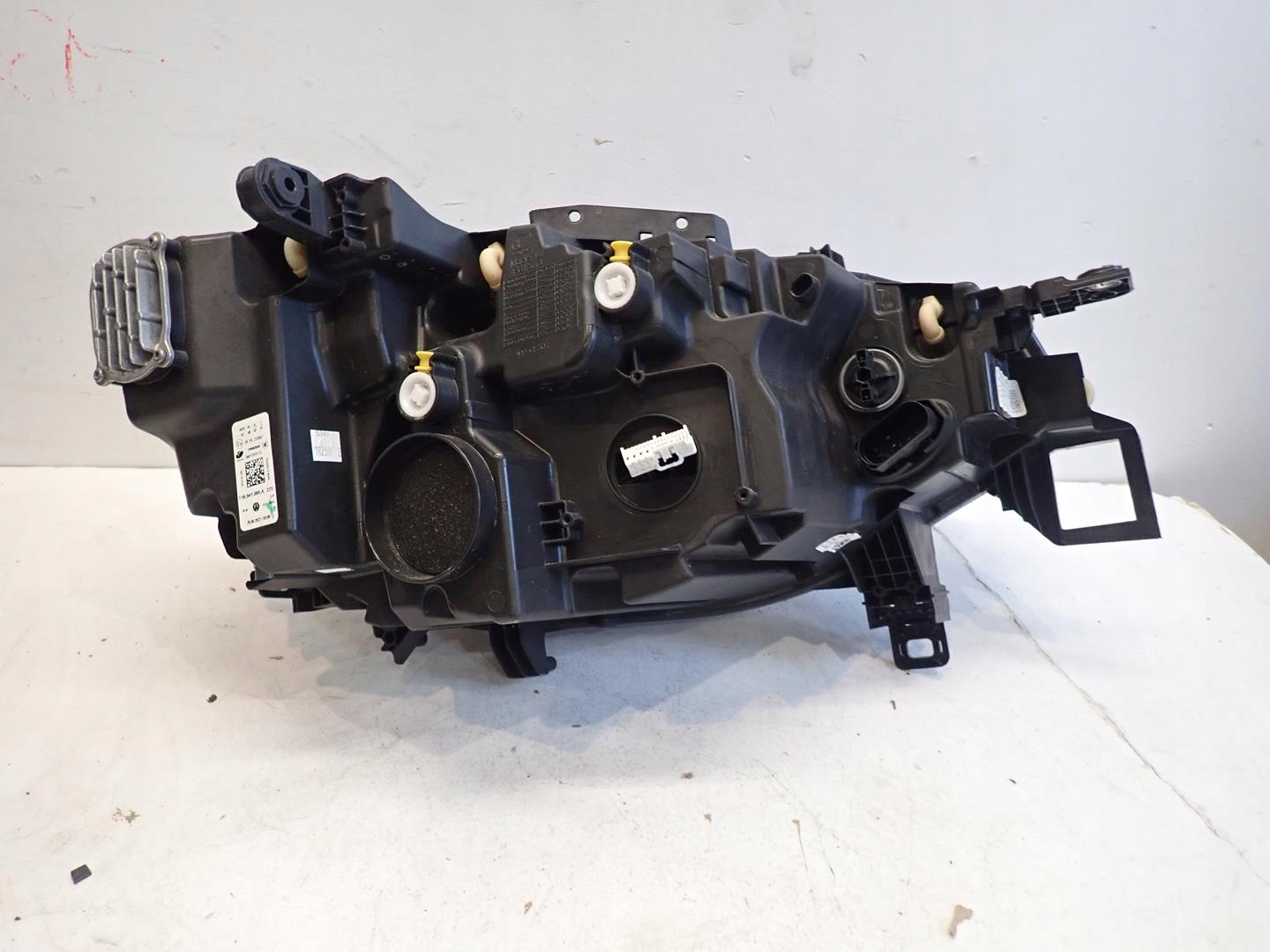 light front front left VW ID4 2020- FULL LED 11B941005A
