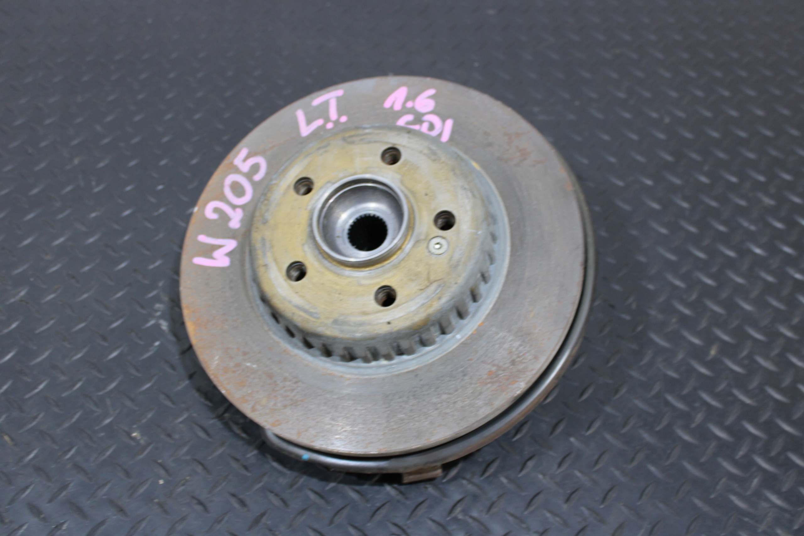 swing left rear part MERCEDES C-KLASA W205