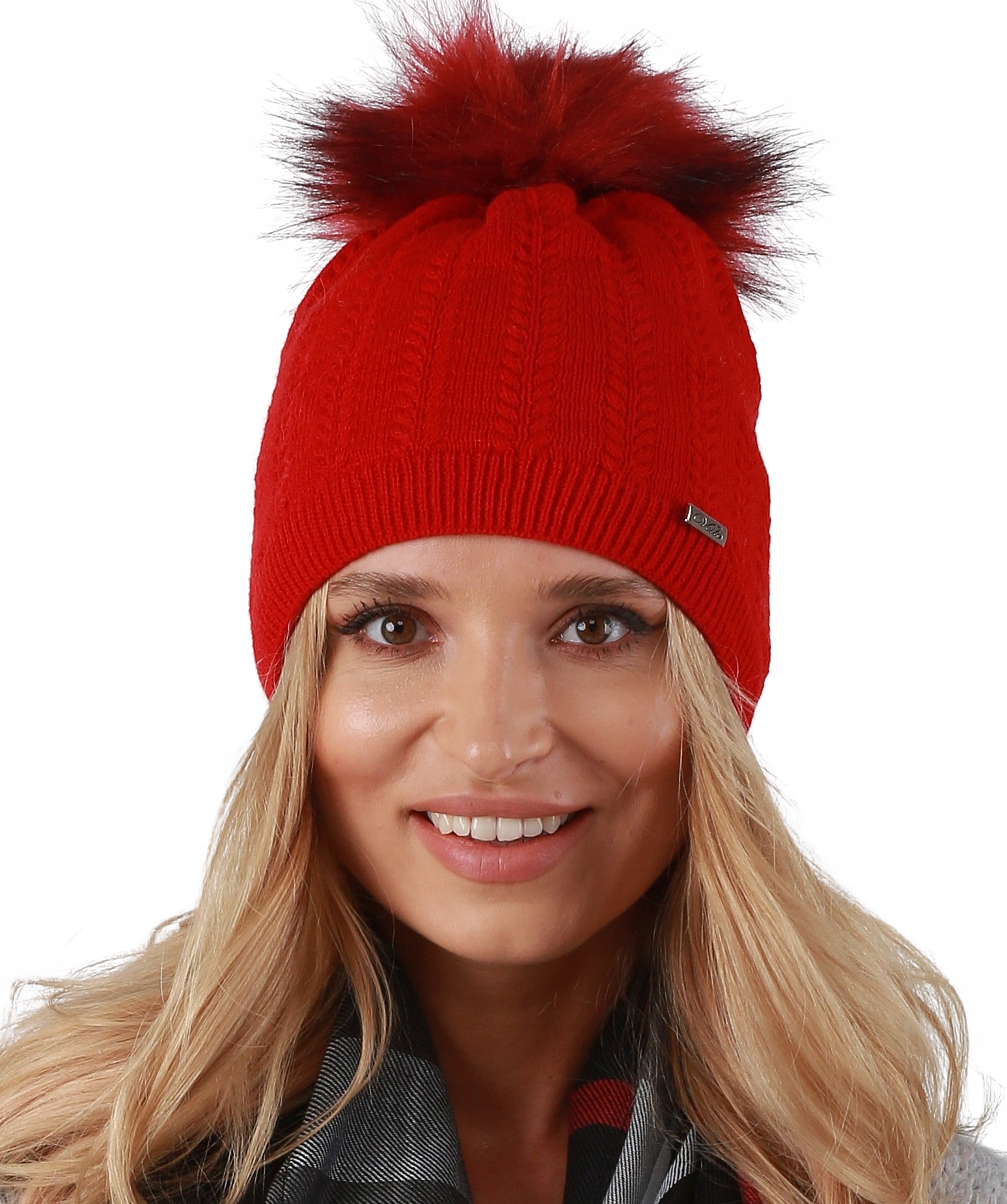 

Ciepła Czapka z pomponem na polarze V13