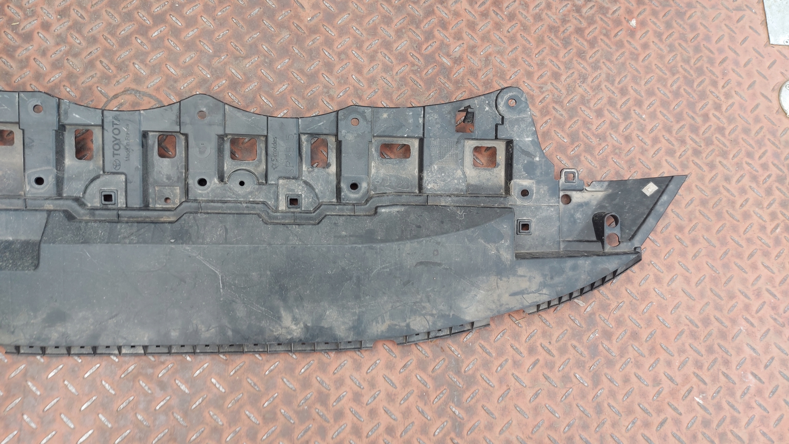 ABSORBER cover below bumper TOYOTA YARIS CROSS 21