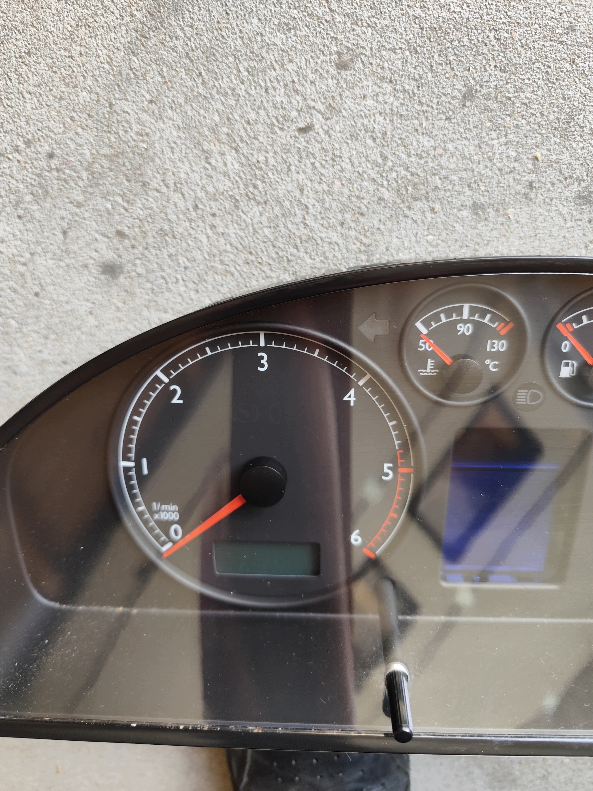 VW T5 MULTIVAN dials dials predkosciomierz 7H5920870J