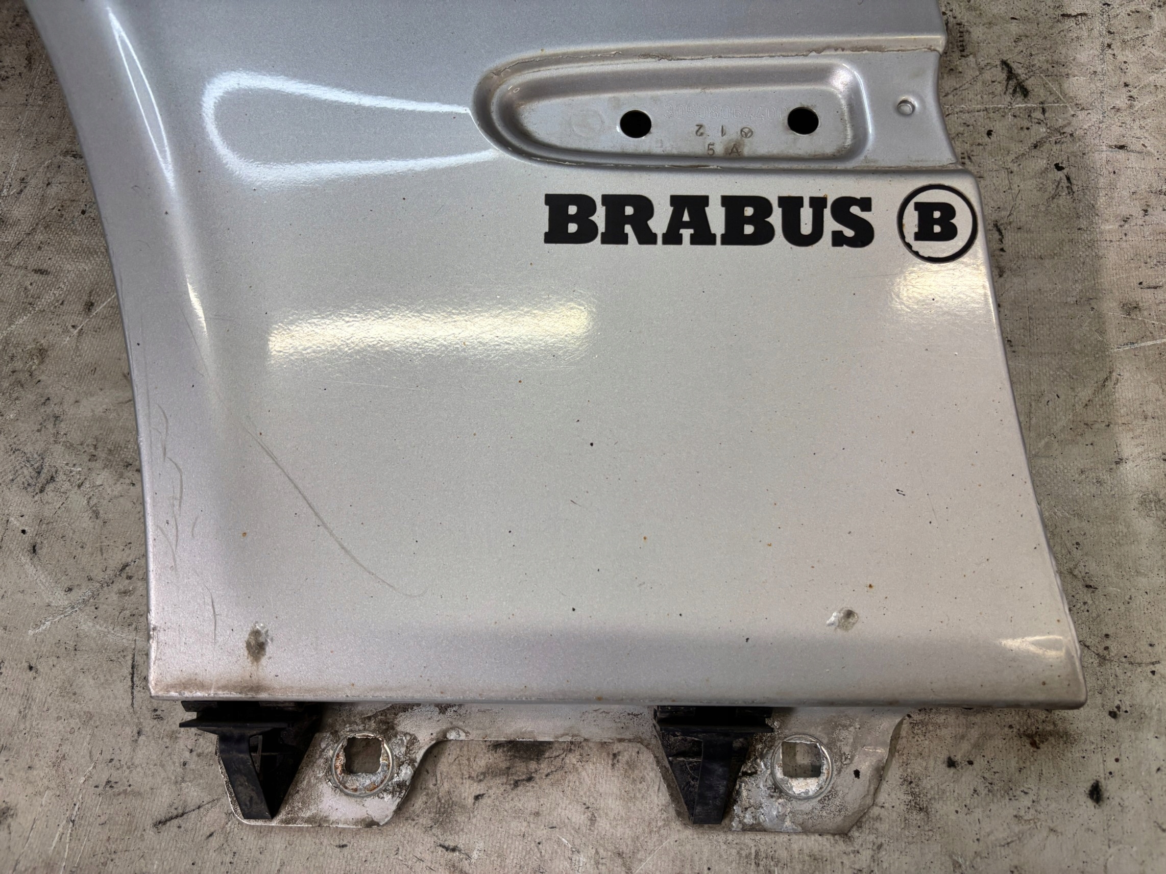 fender left front Mercedes W211 k: 744