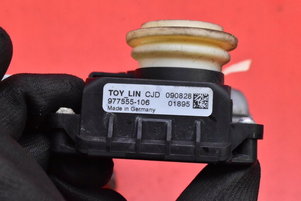 window regulator left front EU 85720-0F030-B TOYOTA VERSO 1 and 09-13