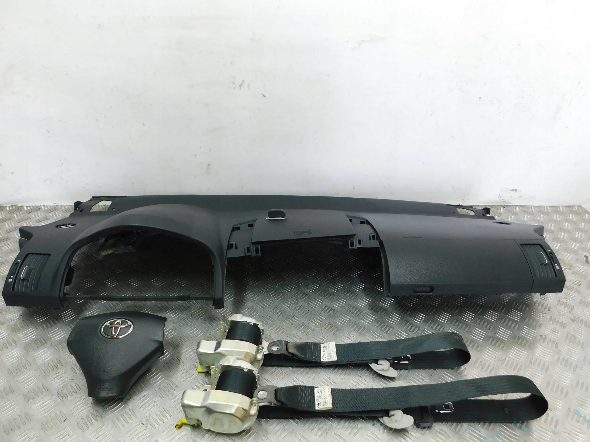 dashboard console airbag TOYOTA COROLLA VERSO 04