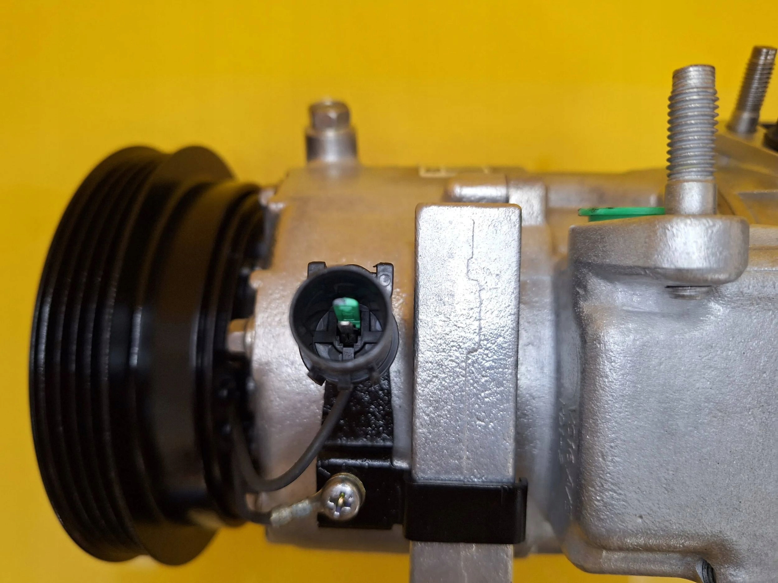 компрессор кондиционера Hyundai 1.6 b NR58