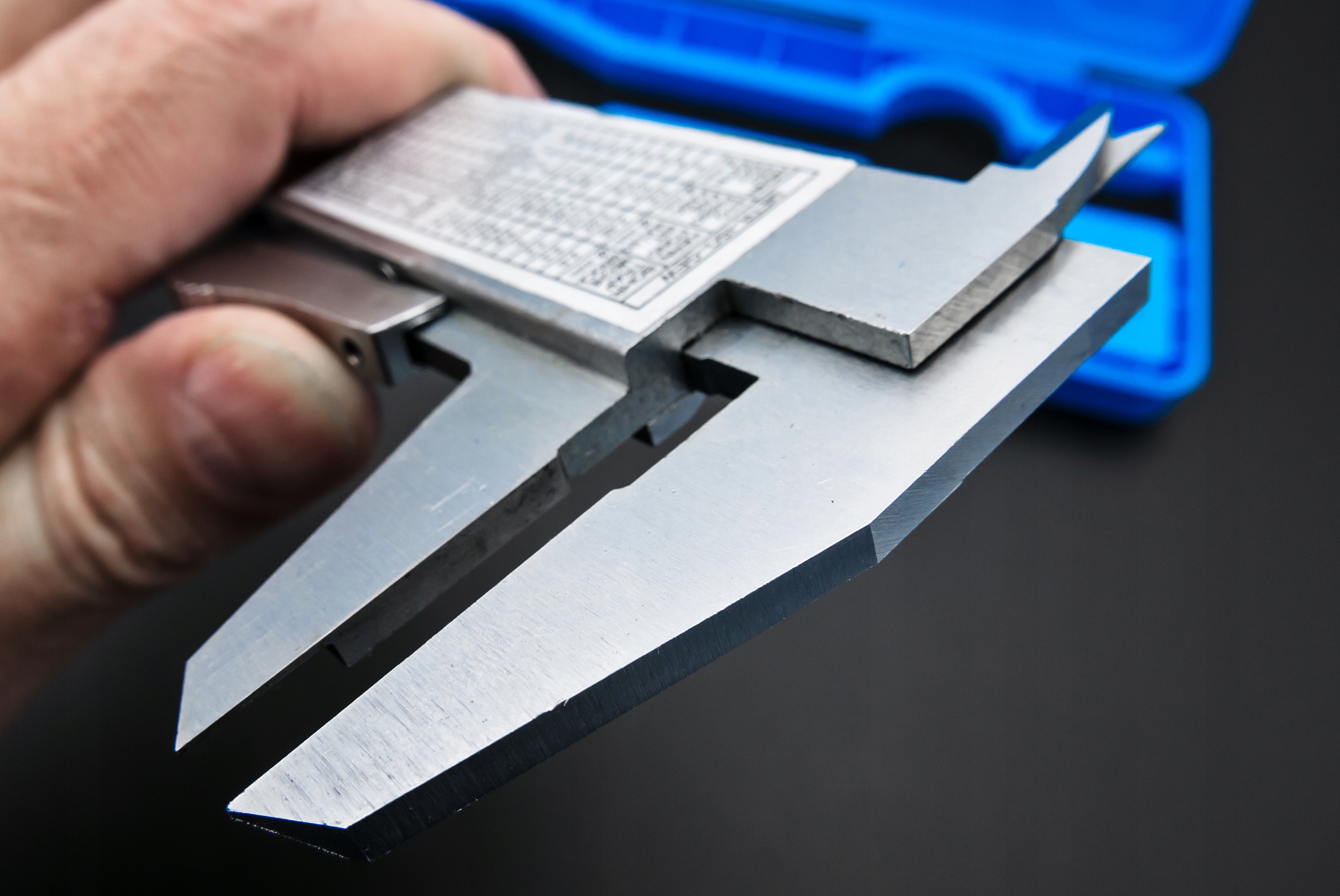 SUWMIARKA ANALOGOWA NONIUSZOWA 150mm ETUI RICHMANN Maksymalny zakres pomiaru 150 mm