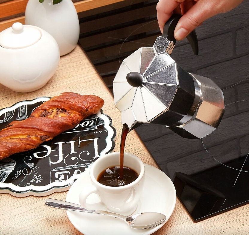 KAWIARKA ALUMINIOWA KAFETIERA ZAPARZACZ NA KUCHNIĘ DO ESPRESSO KAWY 300ml Linia brak