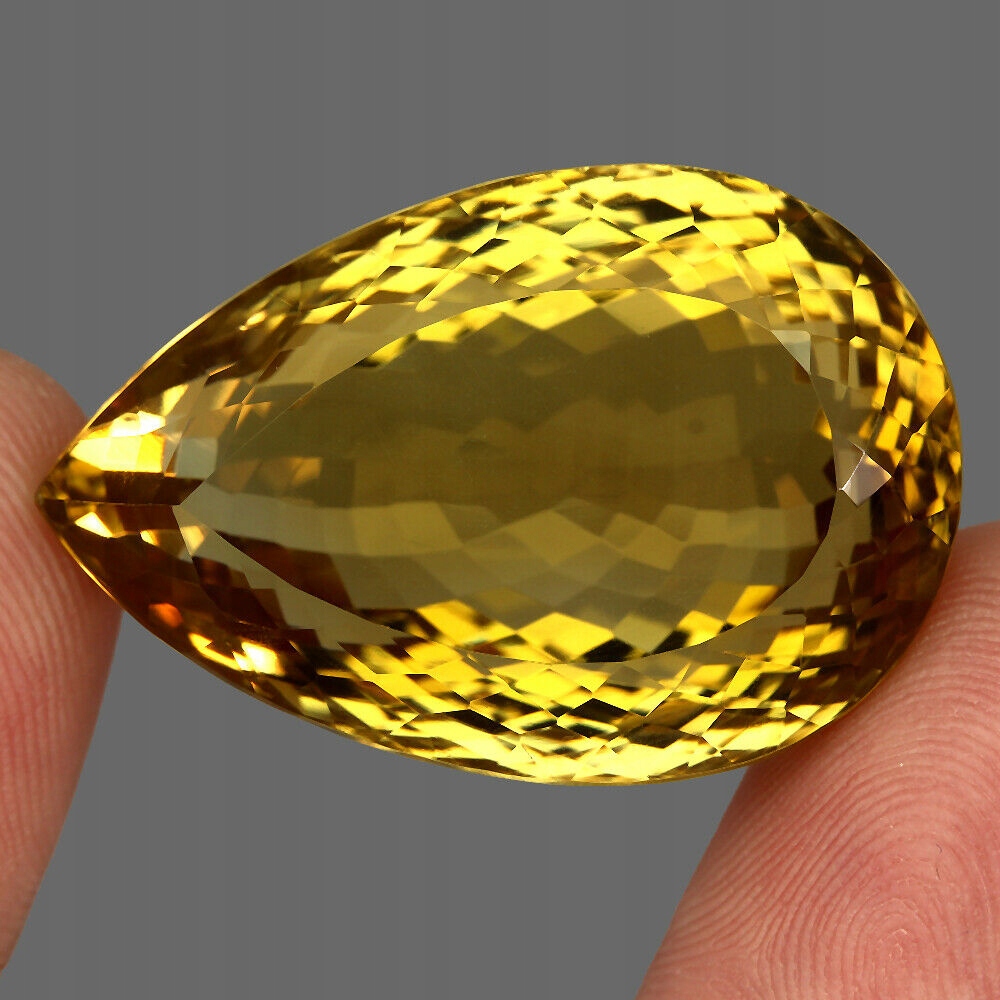 Citron přírodní kámen 89.78ct Vvs Aaa obrovský