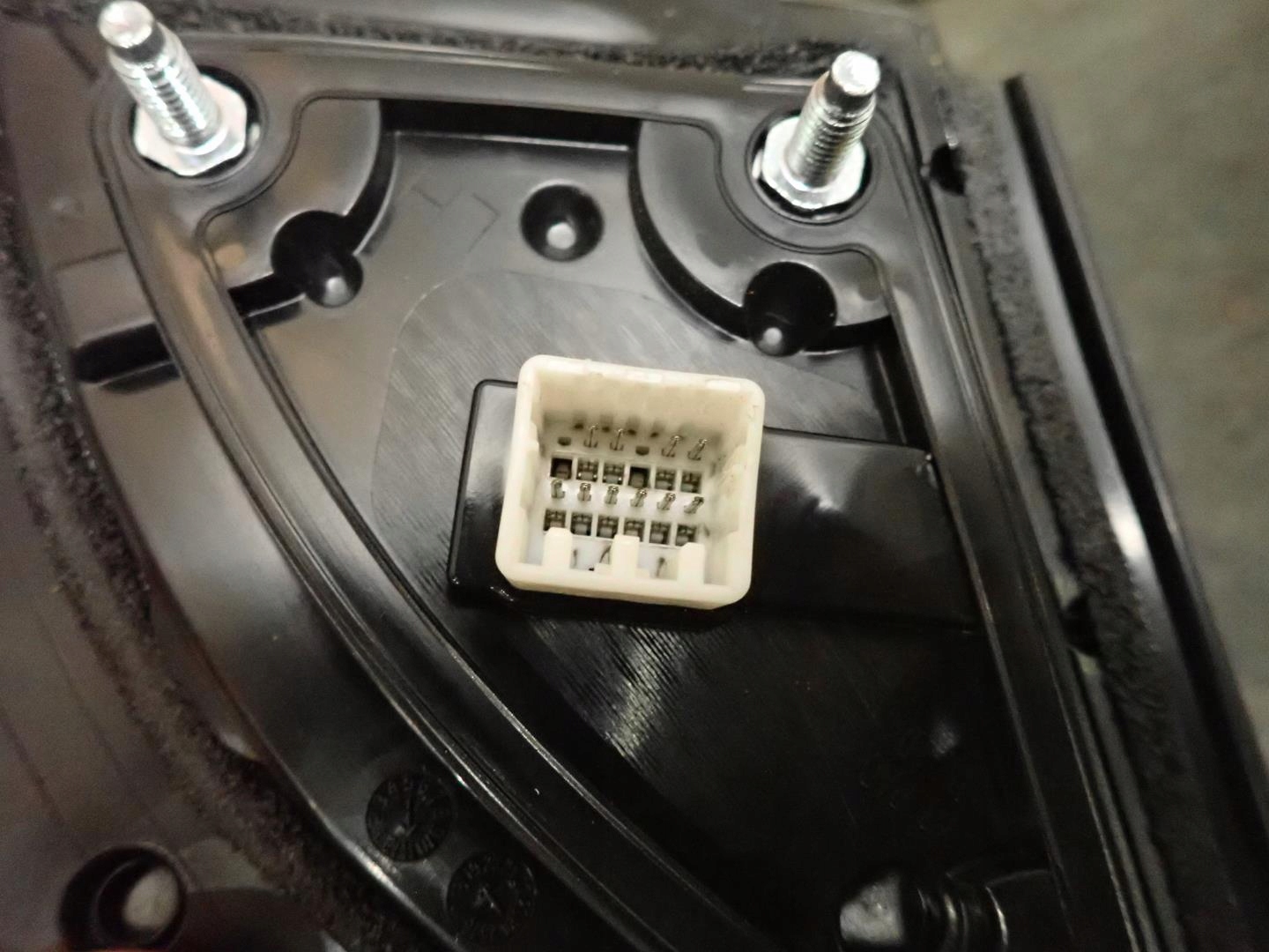 Lusterko lewe KIA STONIC 2017- 10PIN Typ samochodu Samochody osobowe