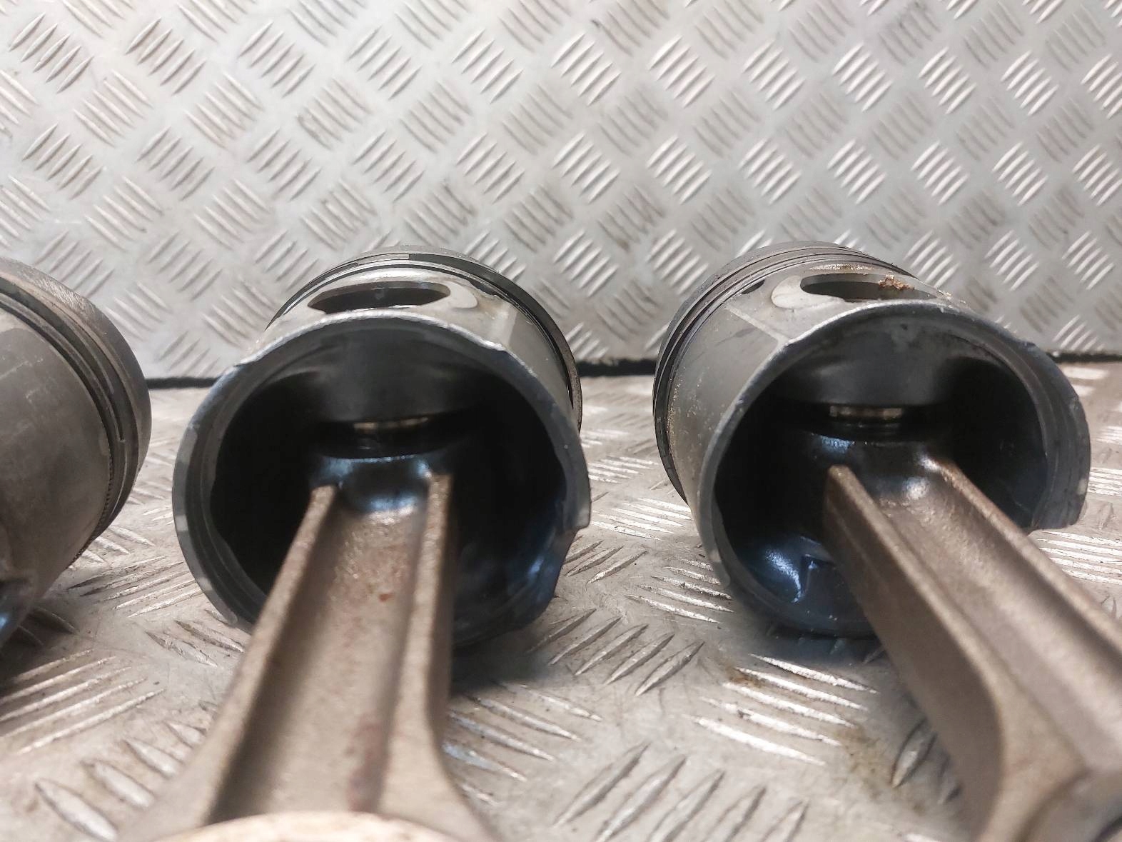 Piston + Bielle RENAULT ESPACE IV 2.2 DCI G9T742