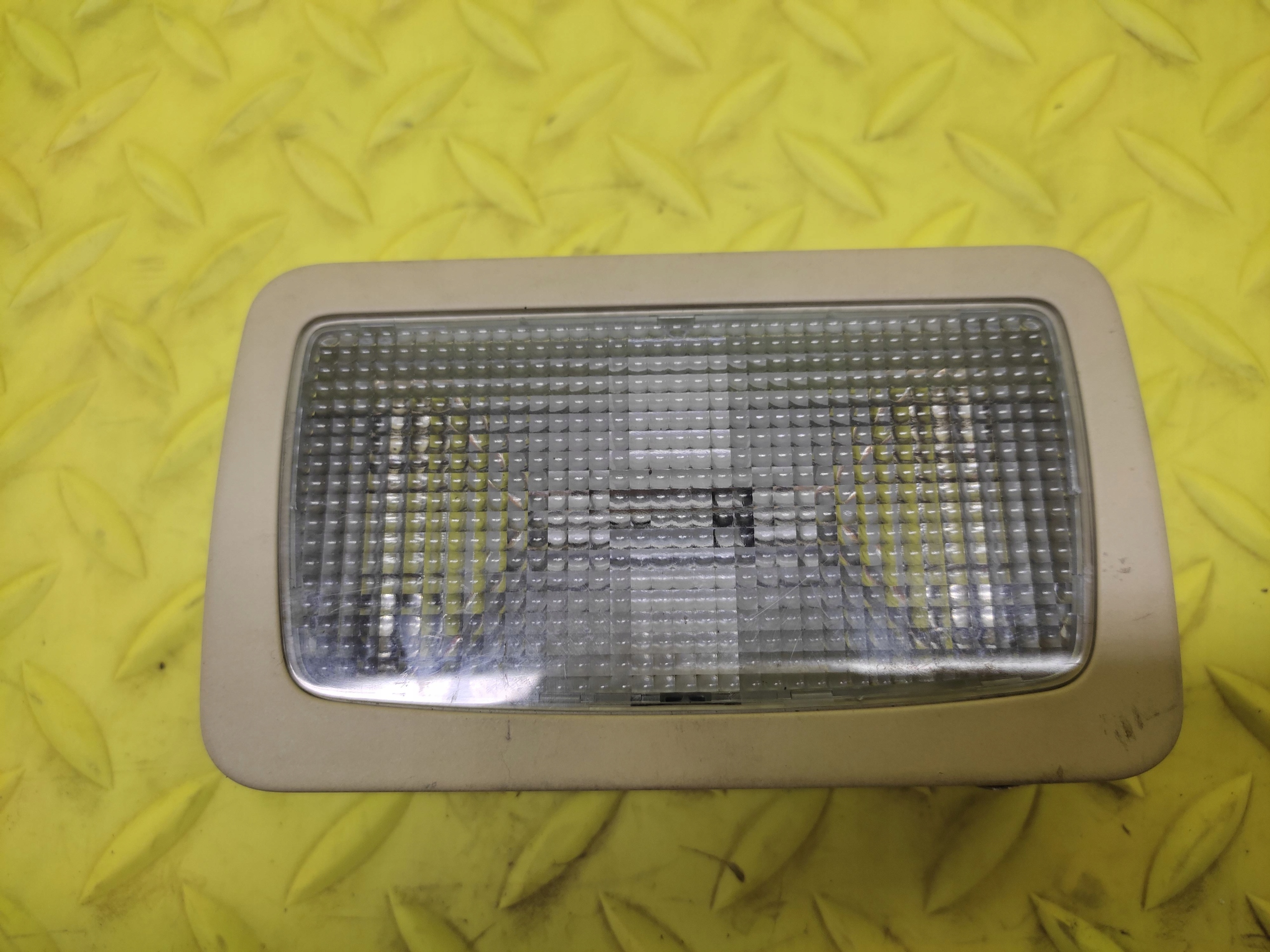 SEAT EXEO KOMBI LAMPKA OŚWIETLENIA 3R9947123