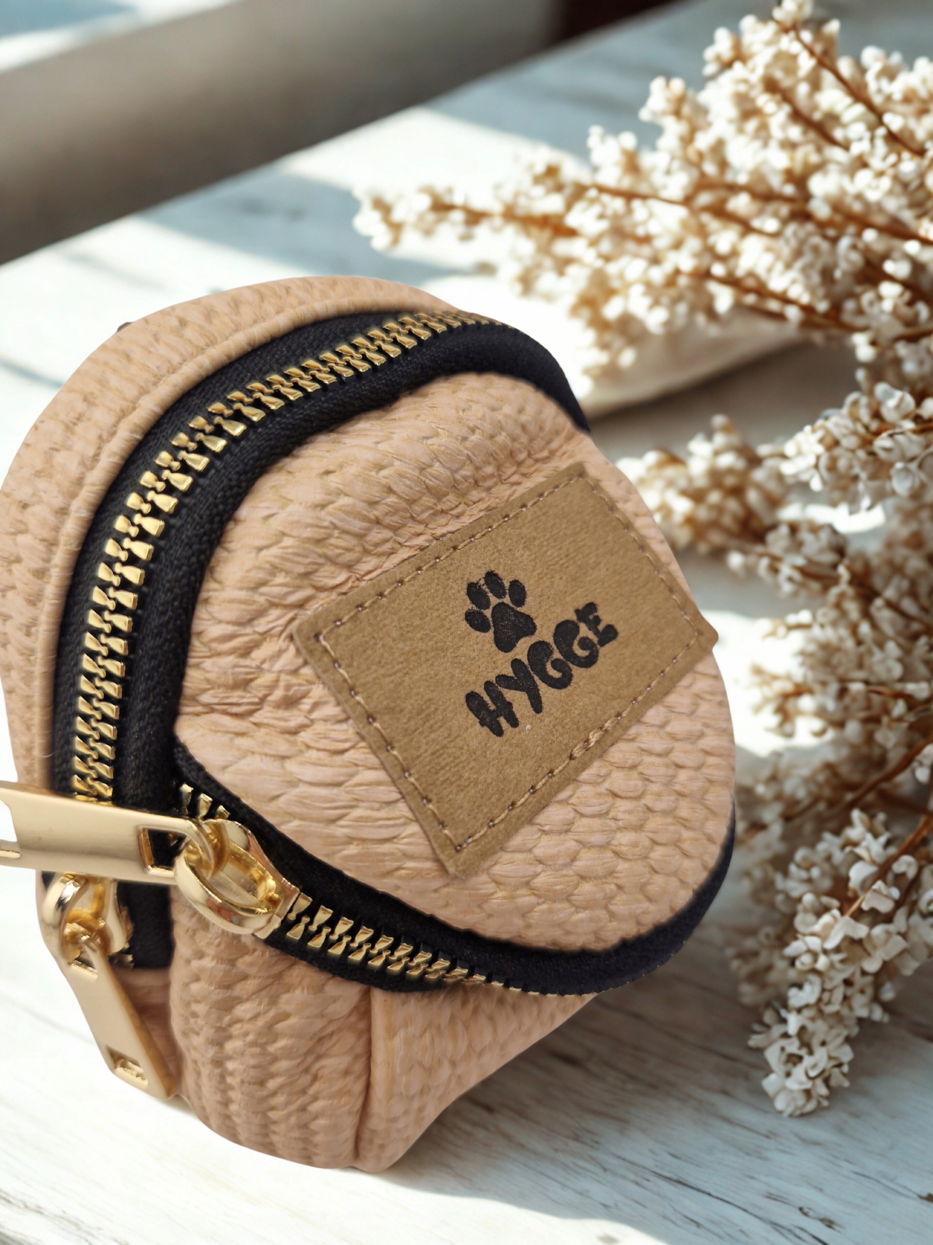 Levně Sáček na pamlsky a sáčky must-have pro milovníky domácích mazlíčků. Neobvyklé