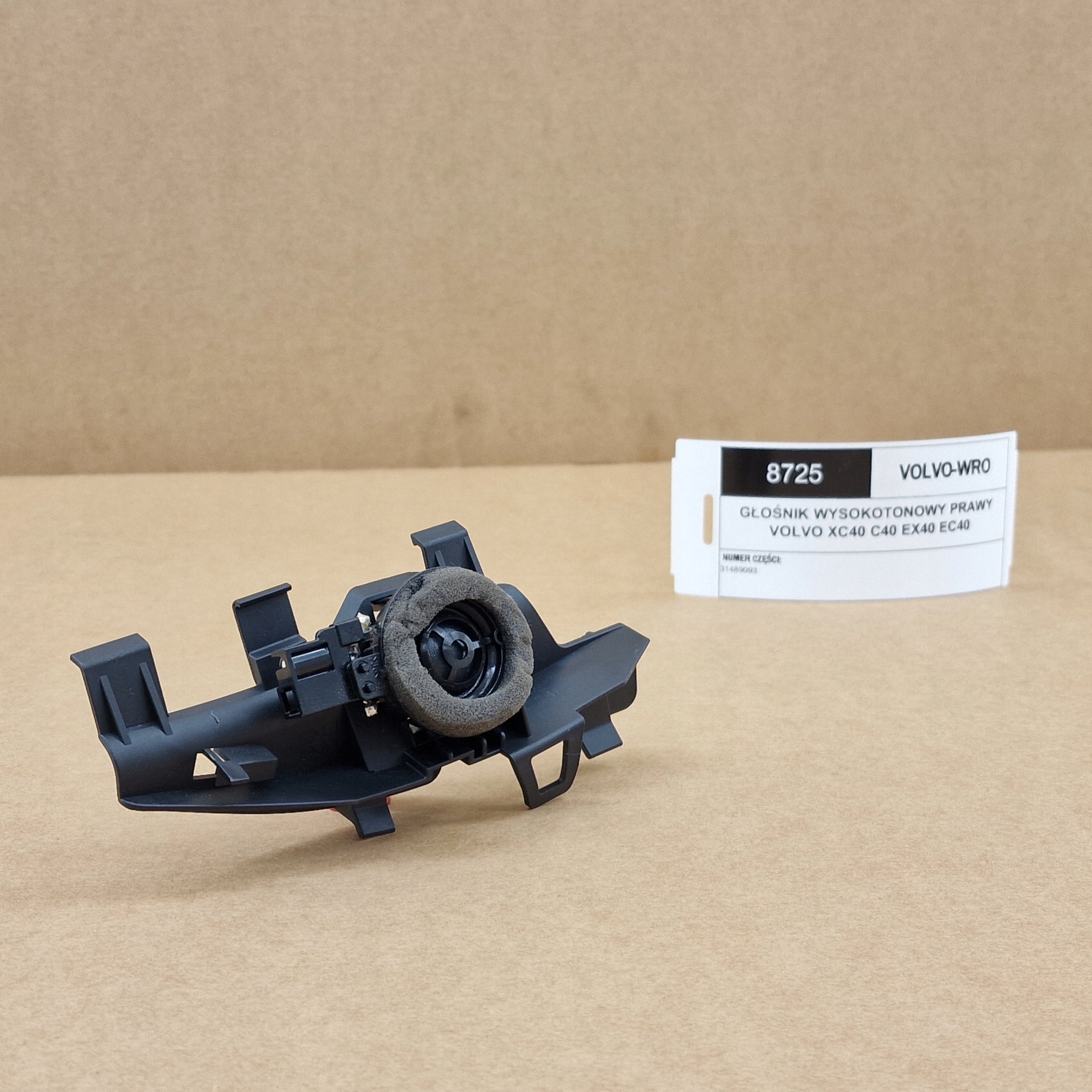 speaker WYSOKOTONOWY right VOLVO XC40 C40 EX40 EC40